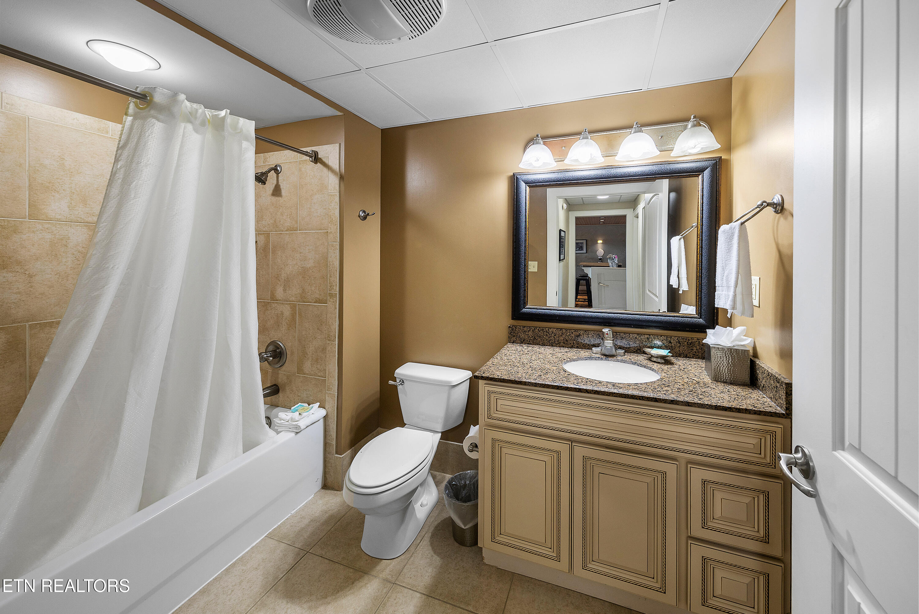 3415 Teaster Lane Pigeon Forge TN 37863