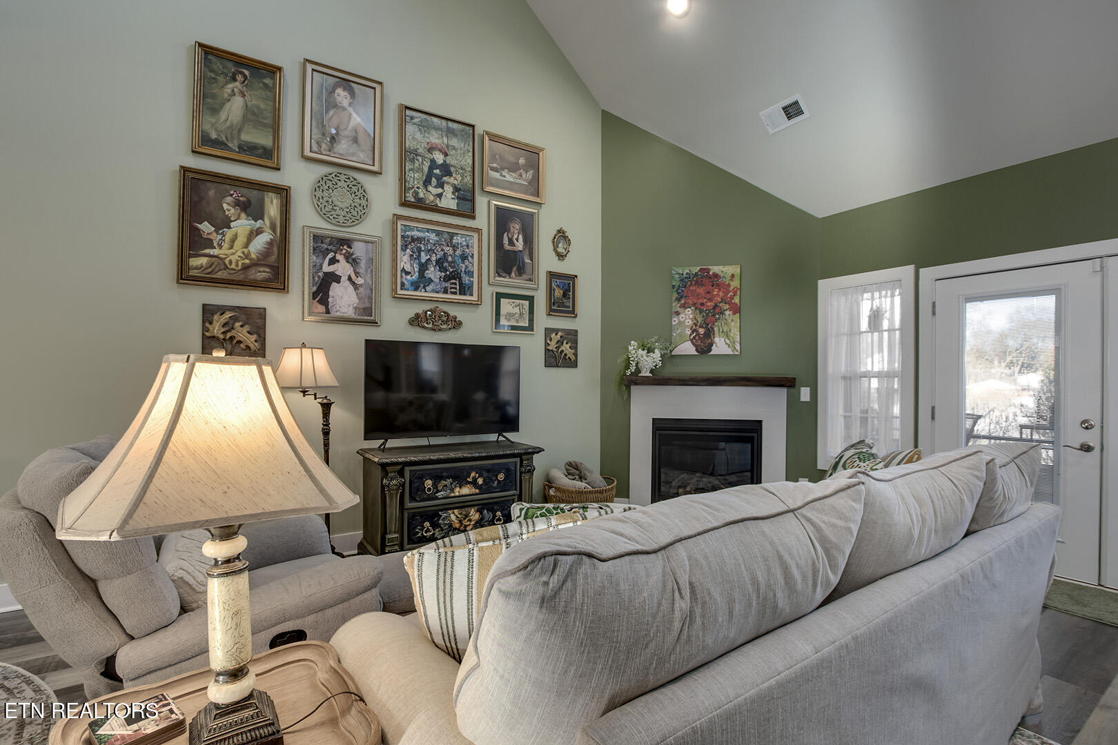 984 Meadow Walk Lane Lenoir City TN 37772