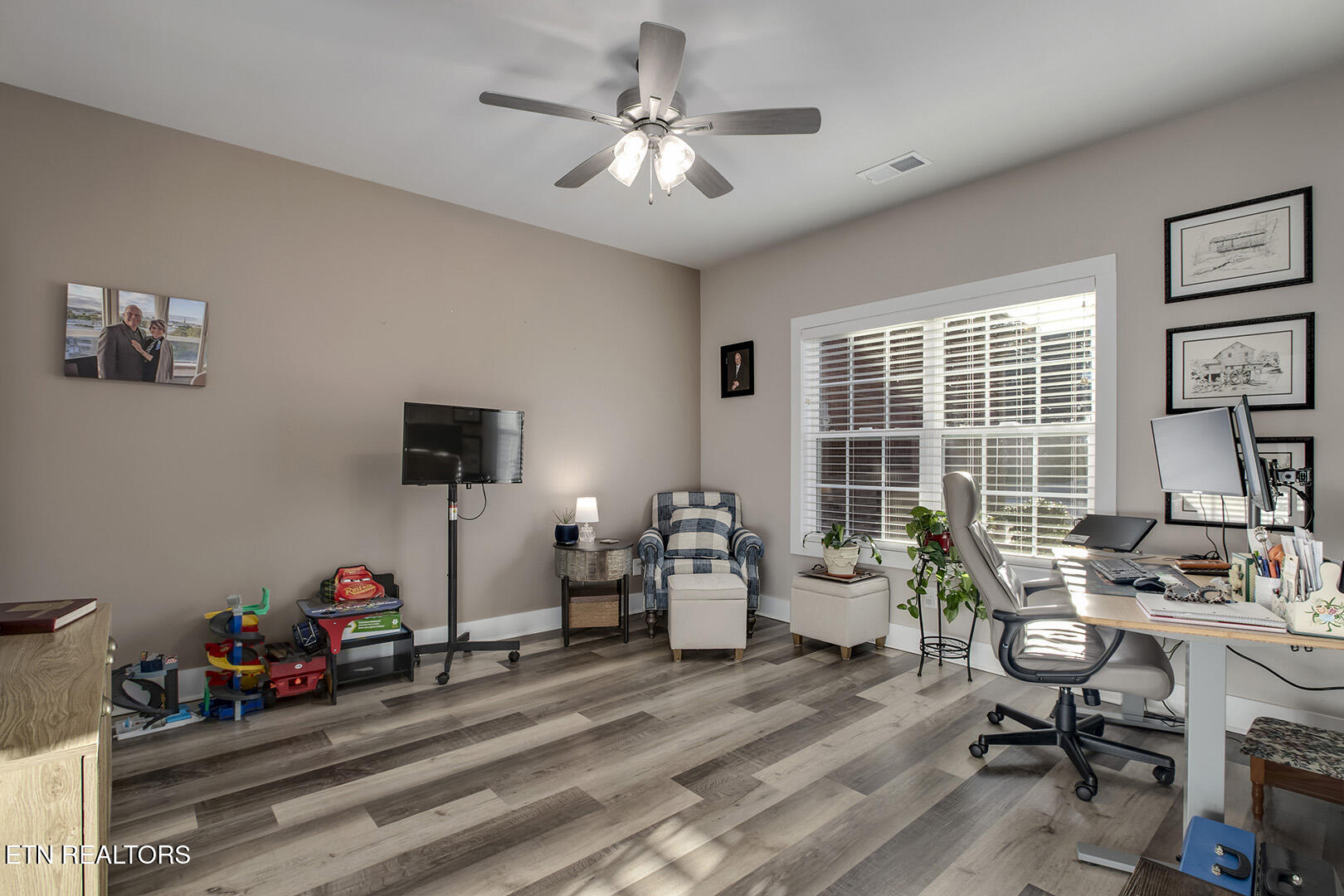 984 Meadow Walk Lane Lenoir City TN 37772