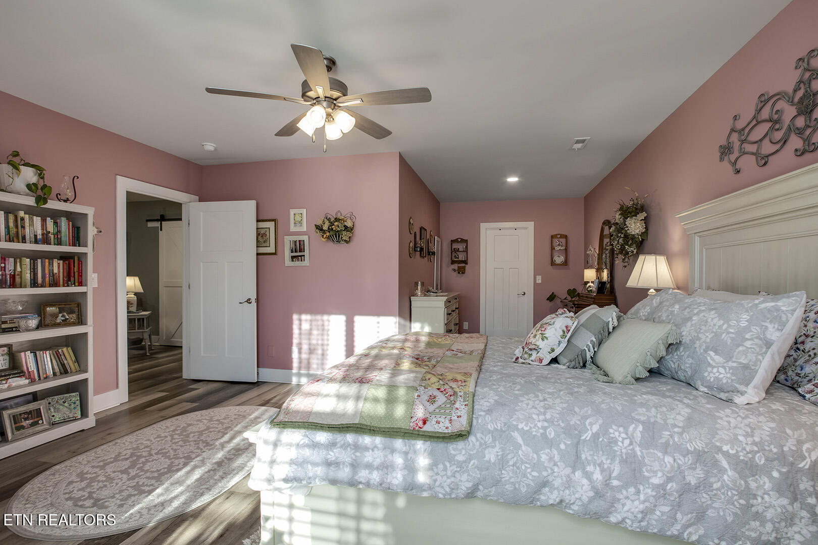984 Meadow Walk Lane Lenoir City TN 37772