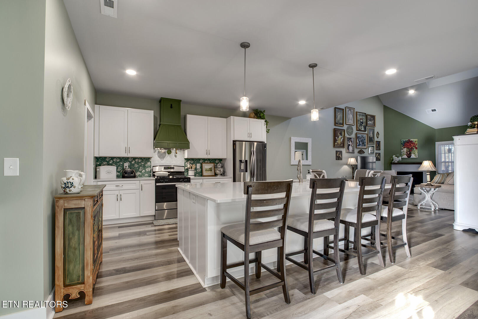 984 Meadow Walk Lane Lenoir City TN 37772