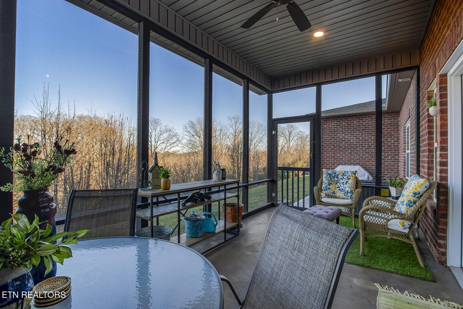984 Meadow Walk Lane Lenoir City TN 37772