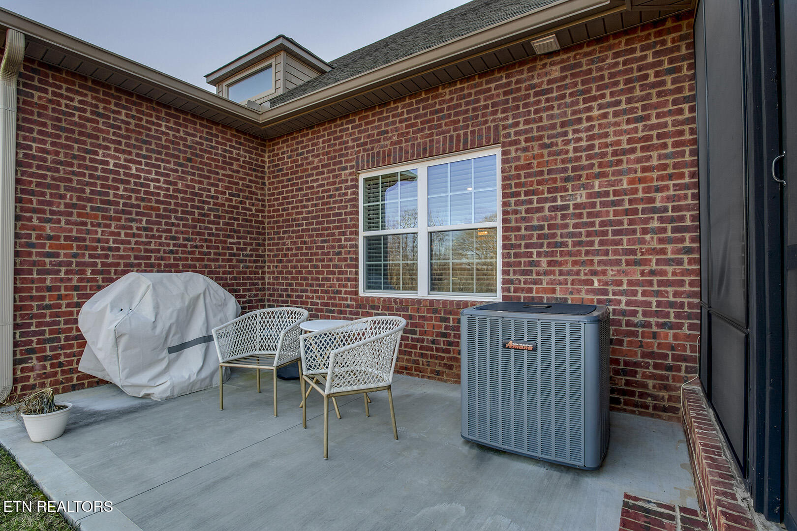 984 Meadow Walk Lane Lenoir City TN 37772
