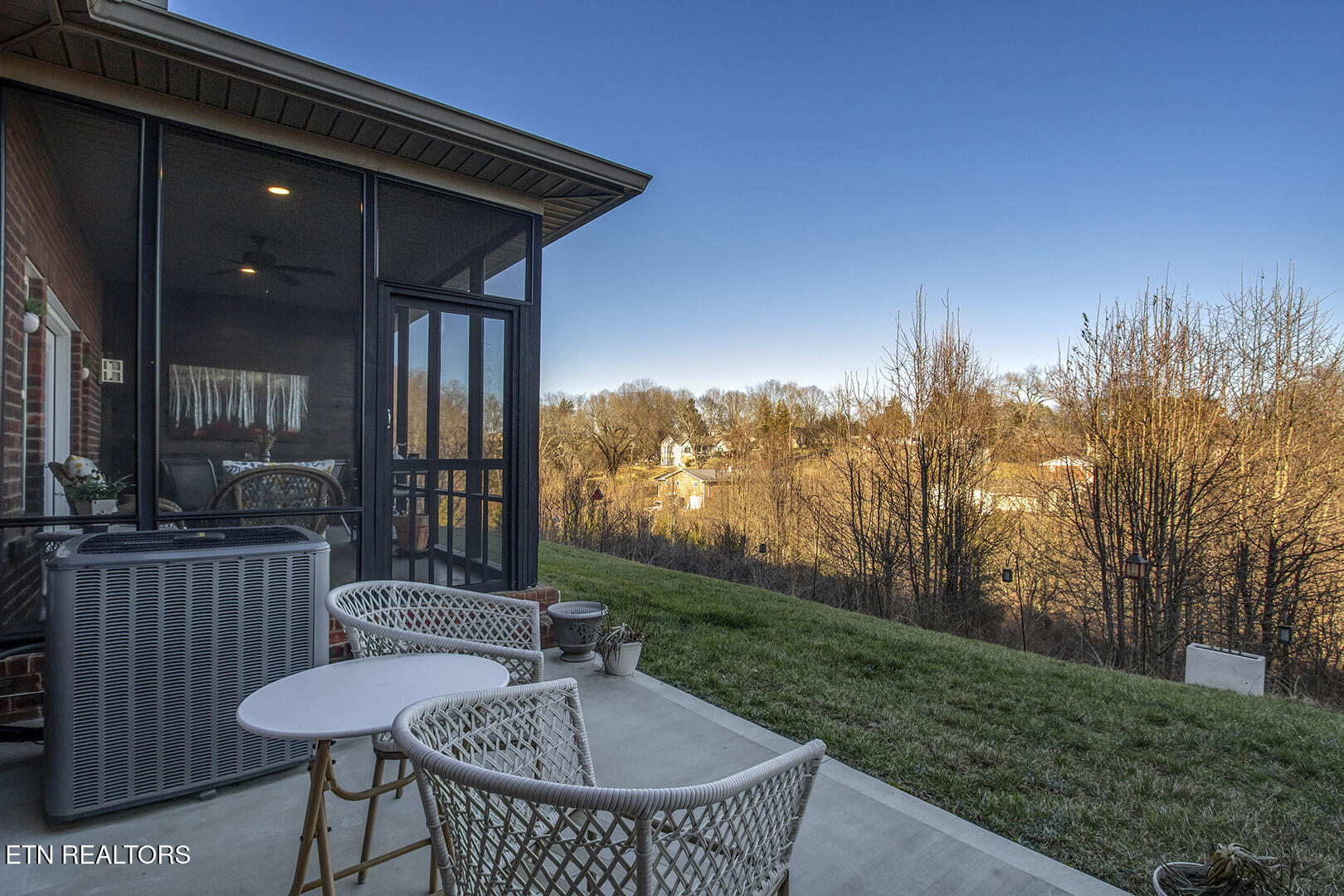 984 Meadow Walk Lane Lenoir City TN 37772