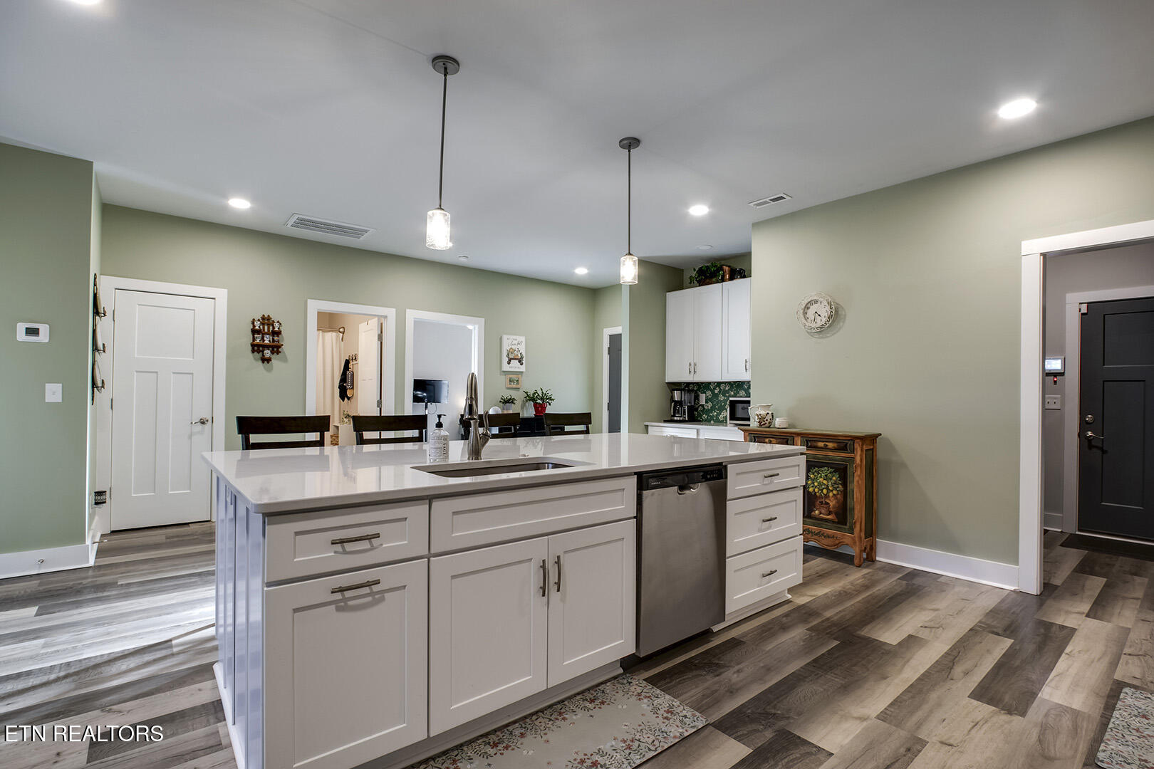 984 Meadow Walk Lane Lenoir City TN 37772