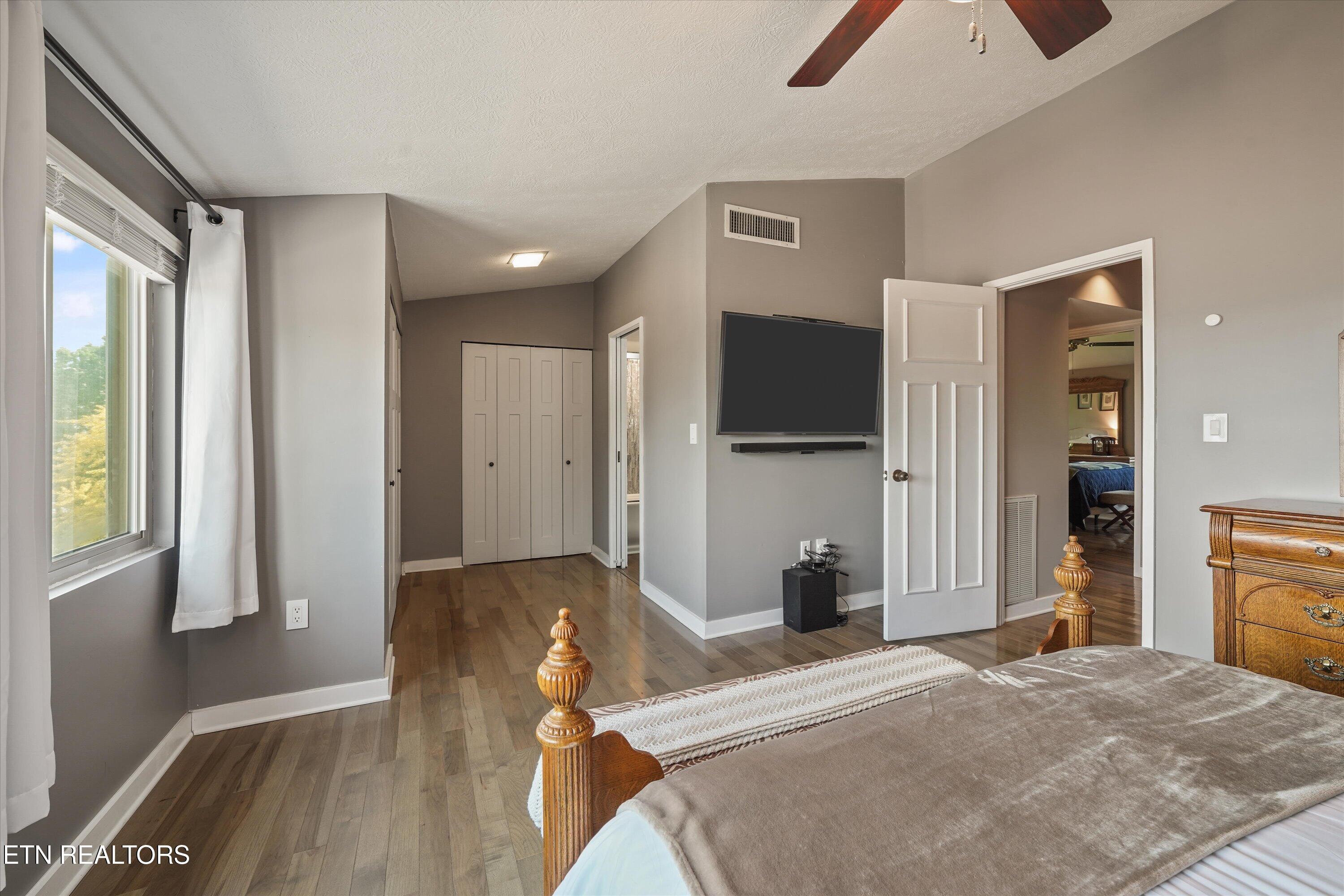 1858 Cherokee Bluff Drive Knoxville TN 37920