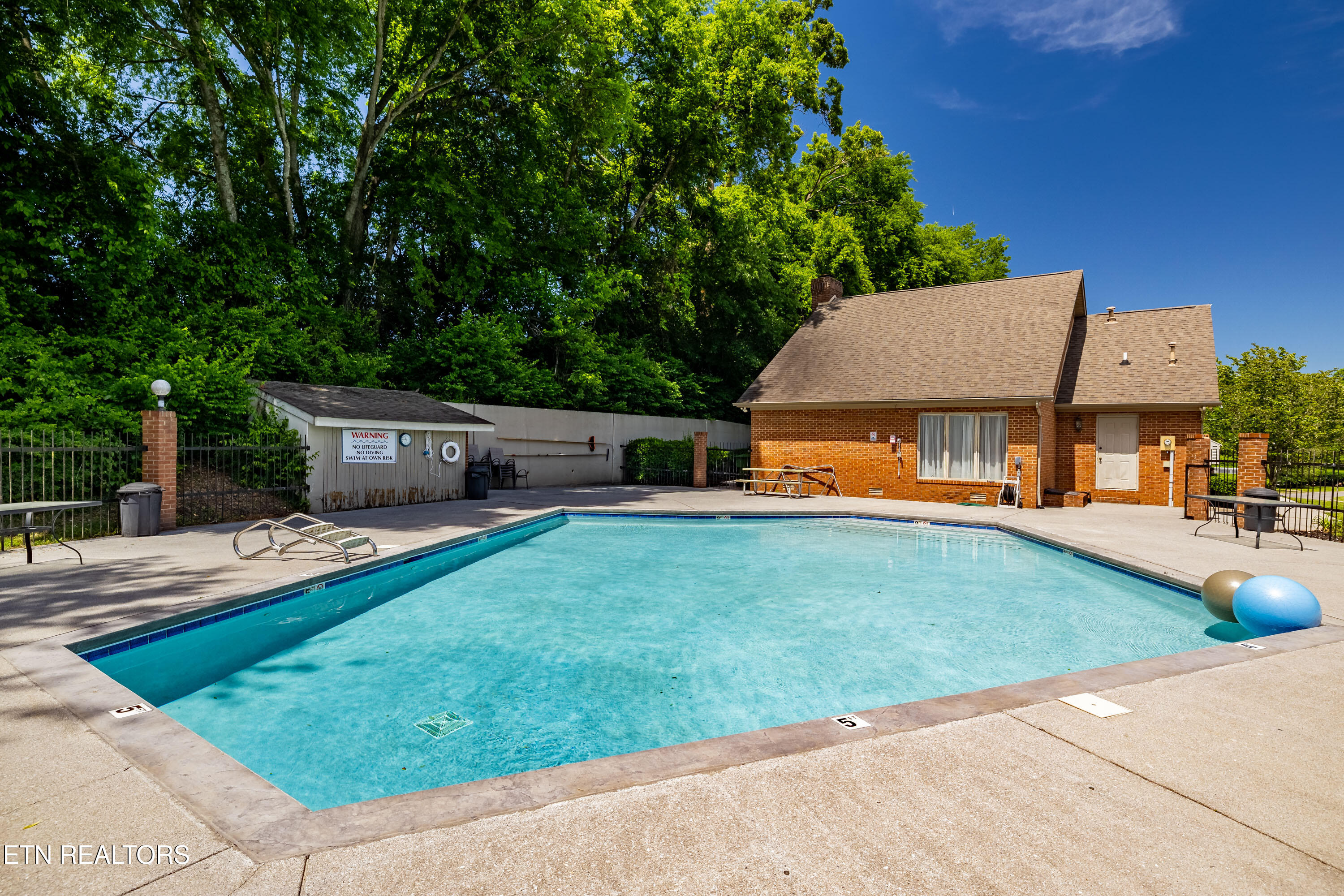 170 Manchester Drive Maryville TN 37803