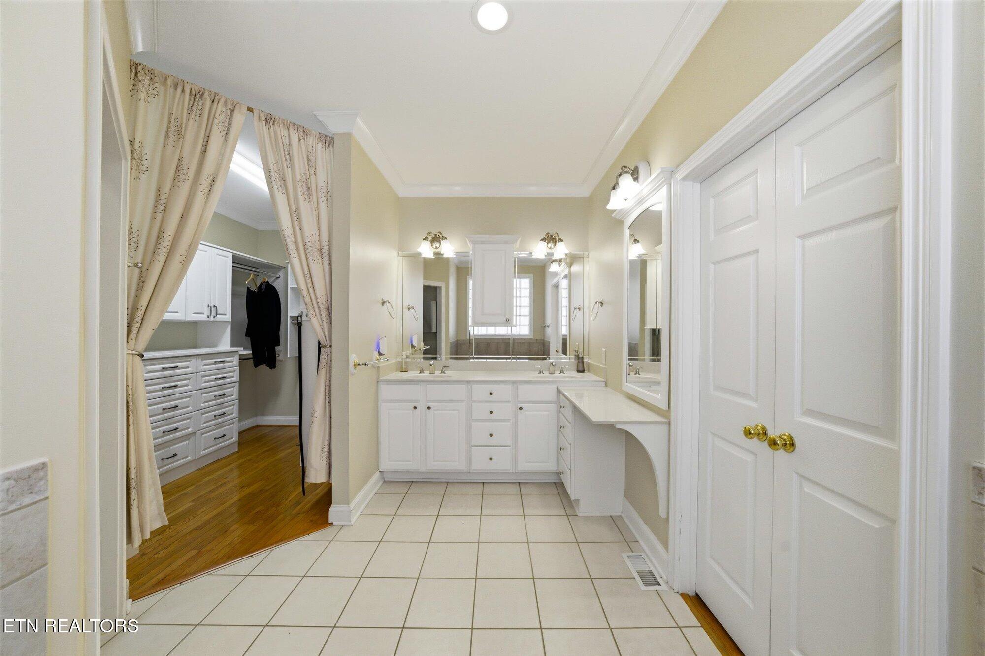 1107 Highgrove Garden Way Knoxville TN 37922
