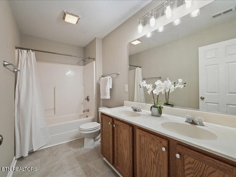 8819 Percy Way Knoxville TN 37923