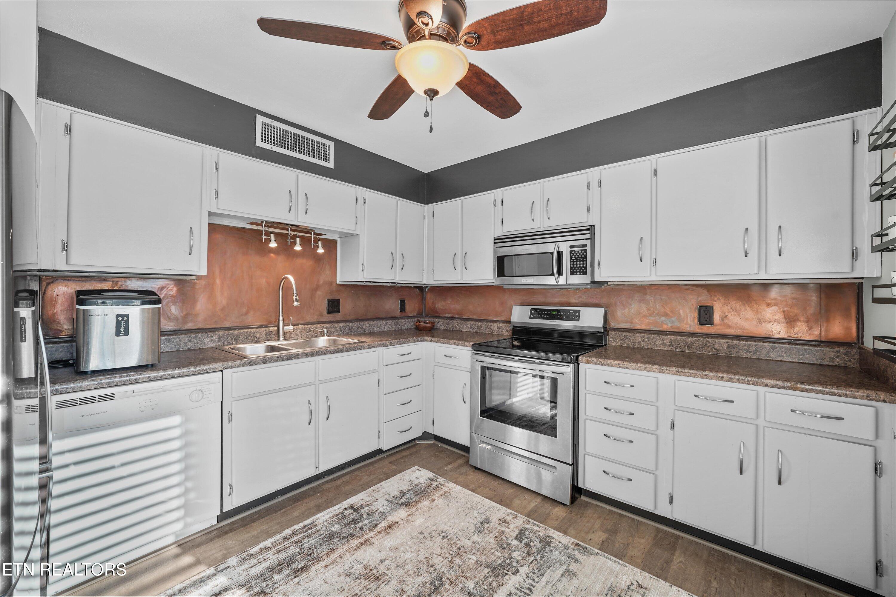 1930 Cherokee Bluff Drive Knoxville TN 37920