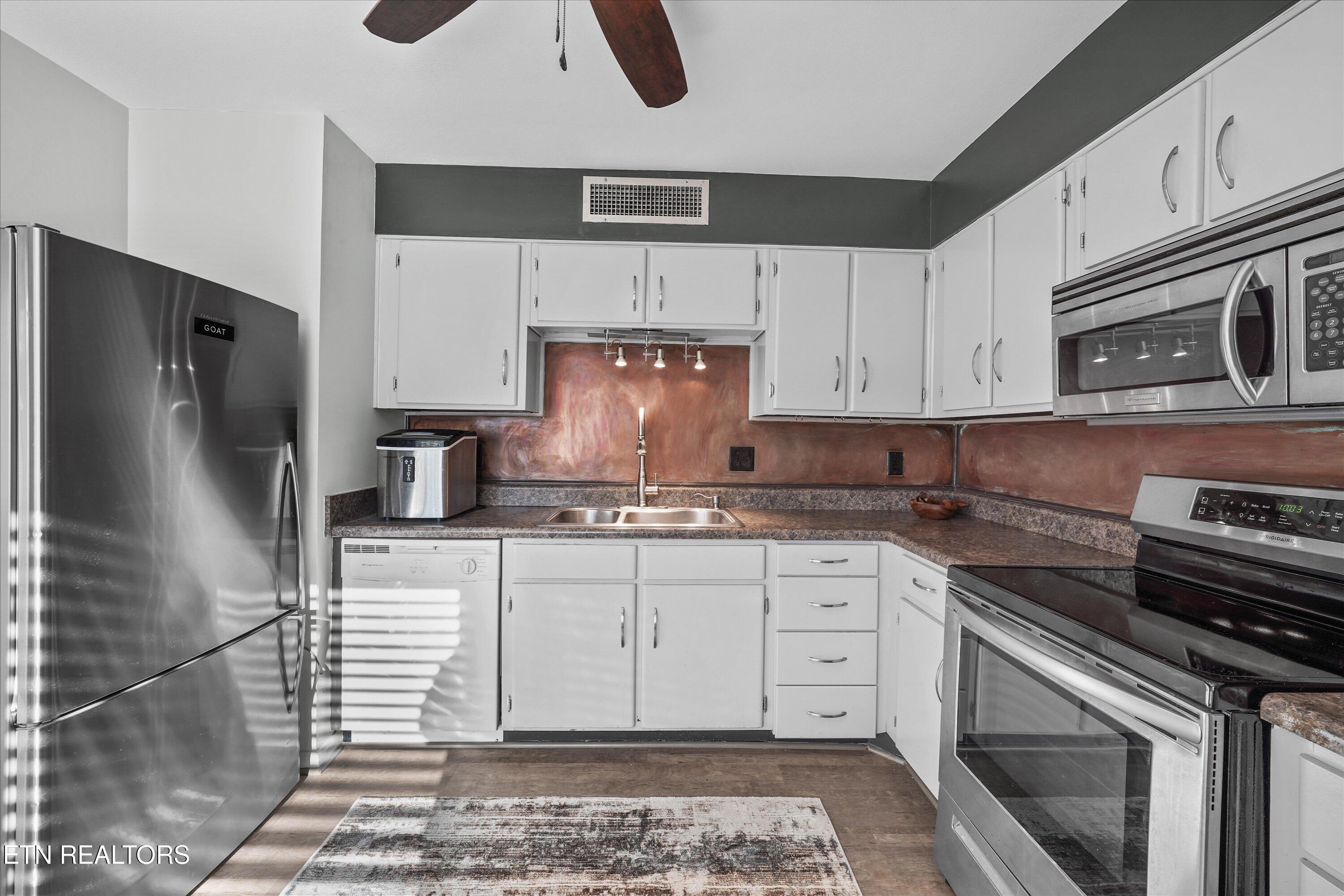 1930 Cherokee Bluff Drive Knoxville TN 37920