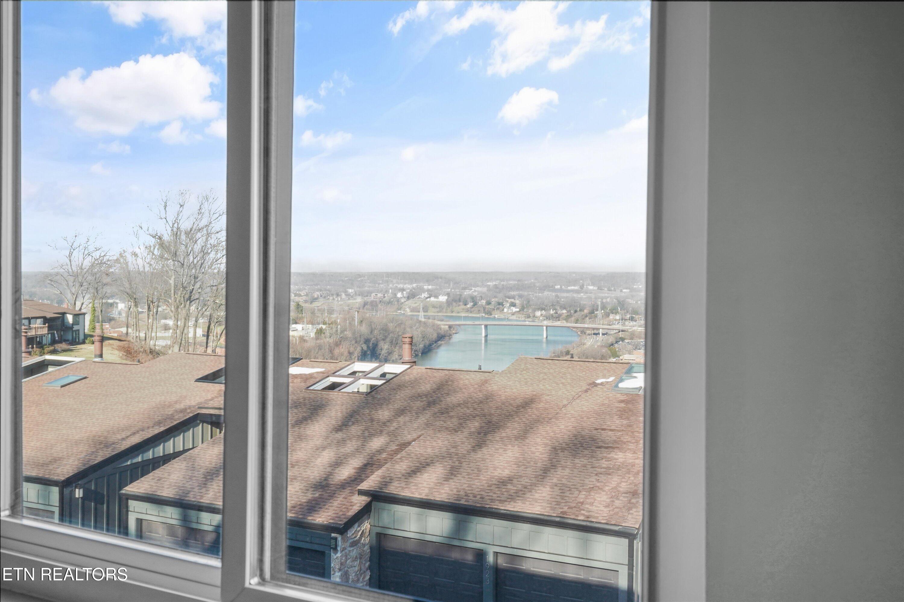 1930 Cherokee Bluff Drive Knoxville TN 37920