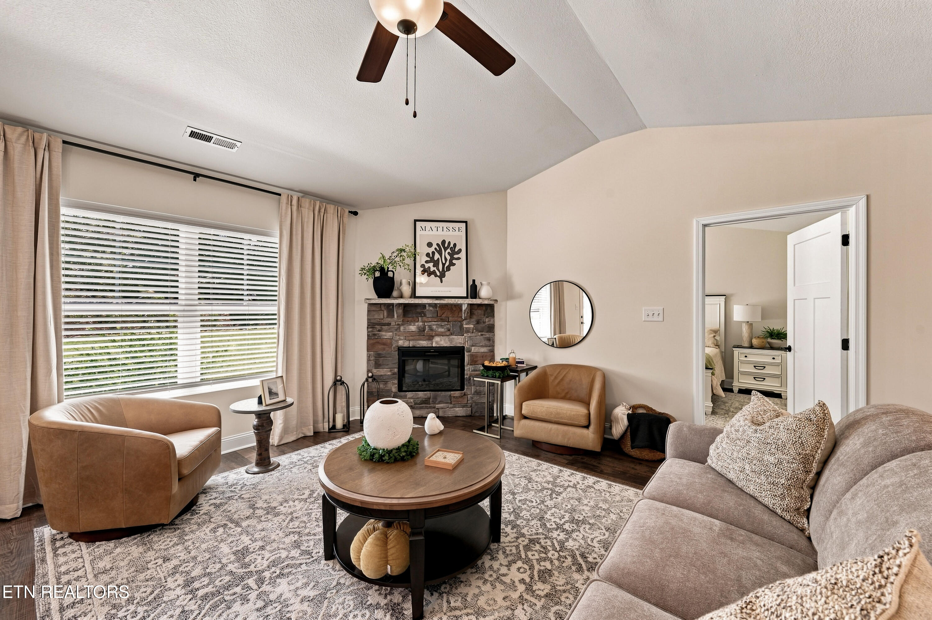643 Snowflower Circle Pigeon Forge TN 37863