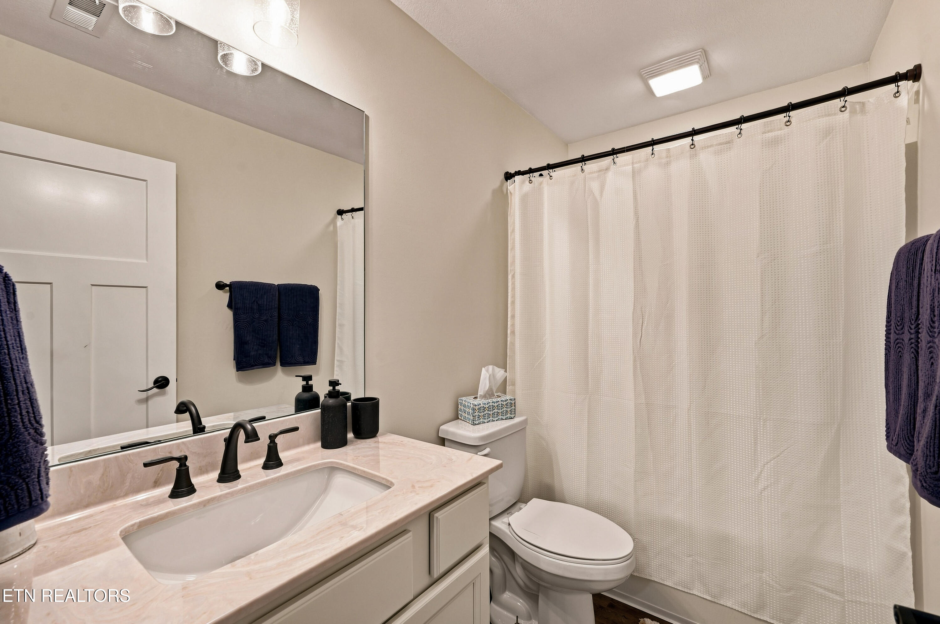 643 Snowflower Circle Pigeon Forge TN 37863
