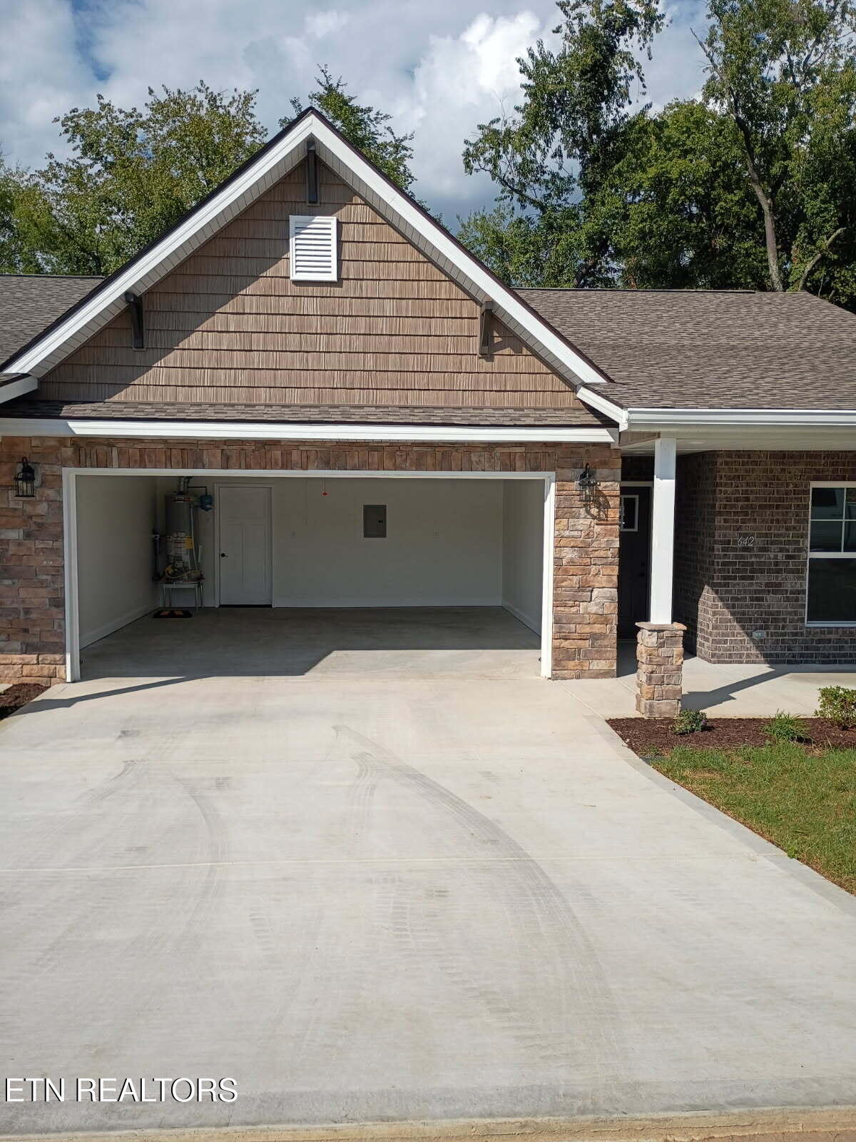 643 Snowflower Circle Pigeon Forge TN 37863