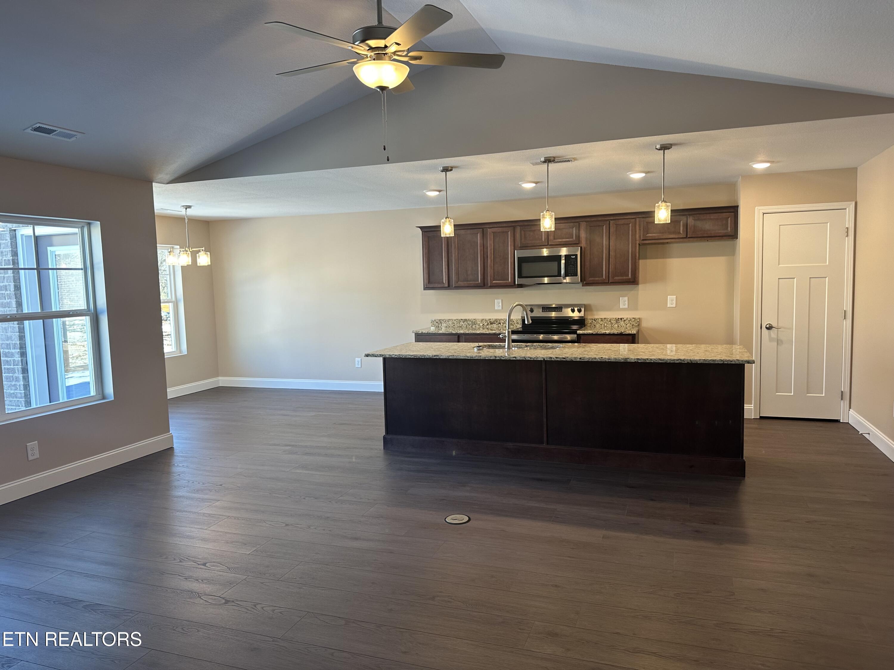 643 Snowflower Circle Pigeon Forge TN 37863