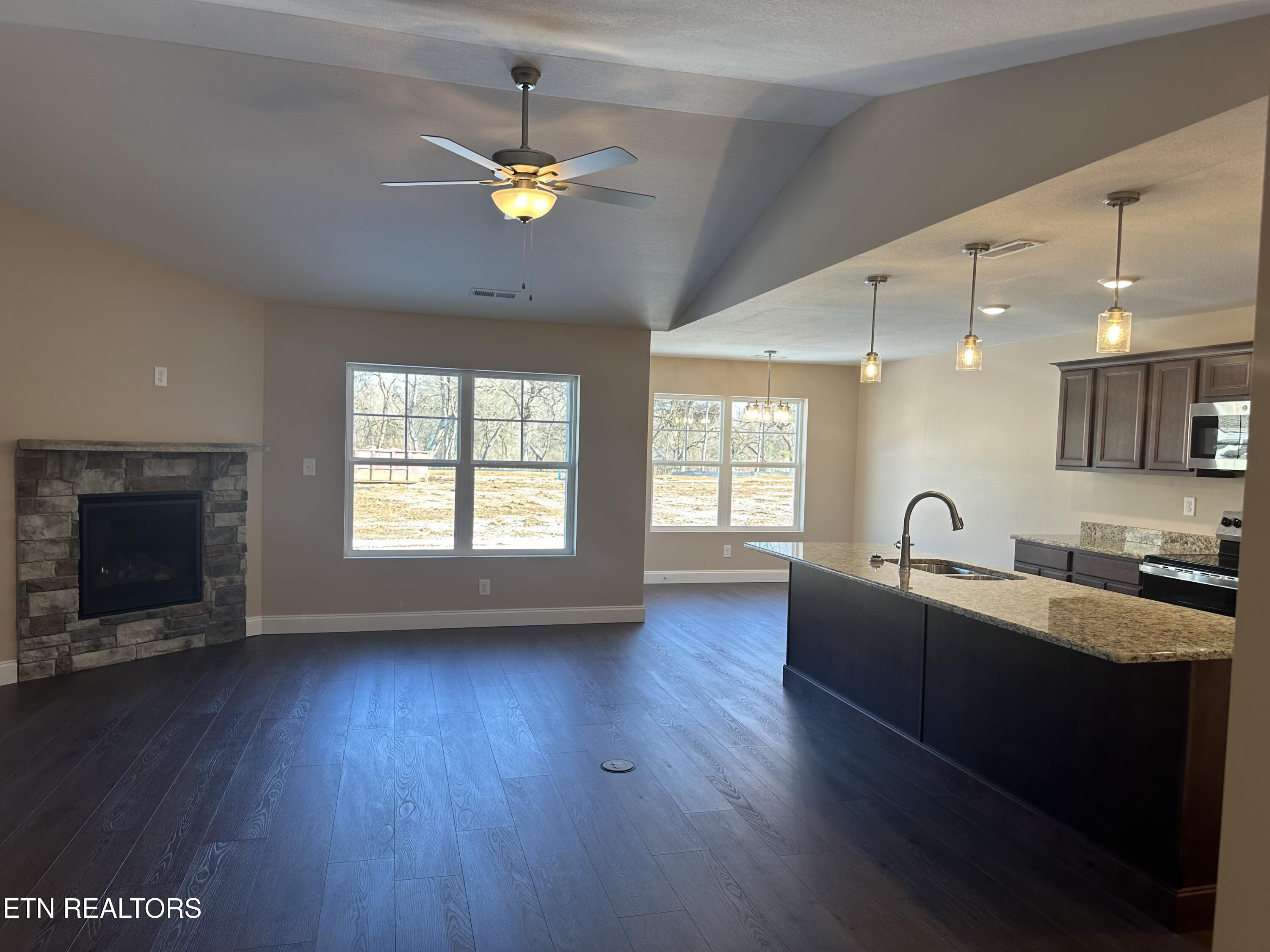 643 Snowflower Circle Pigeon Forge TN 37863