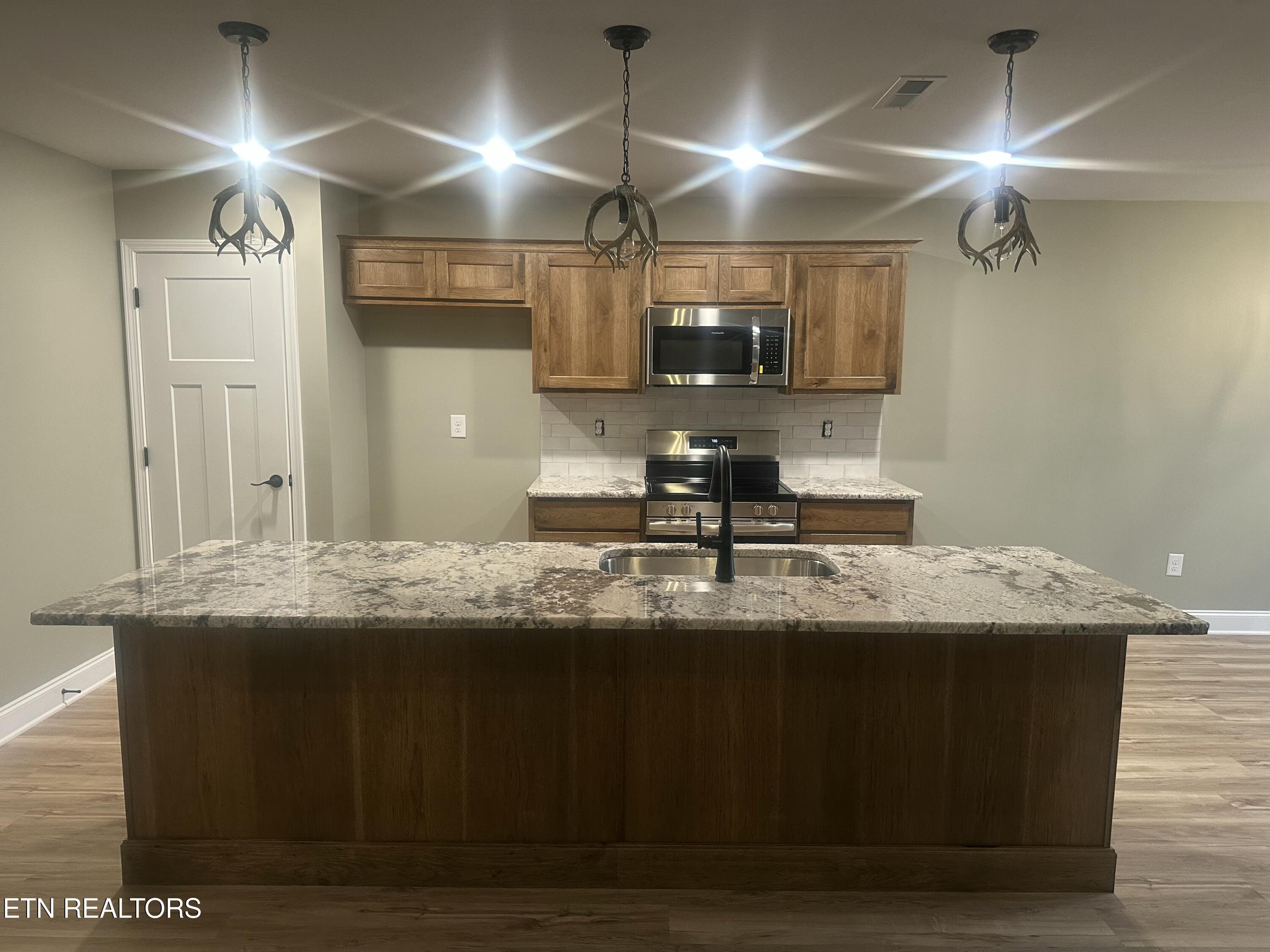 643 Snowflower Circle Pigeon Forge TN 37863