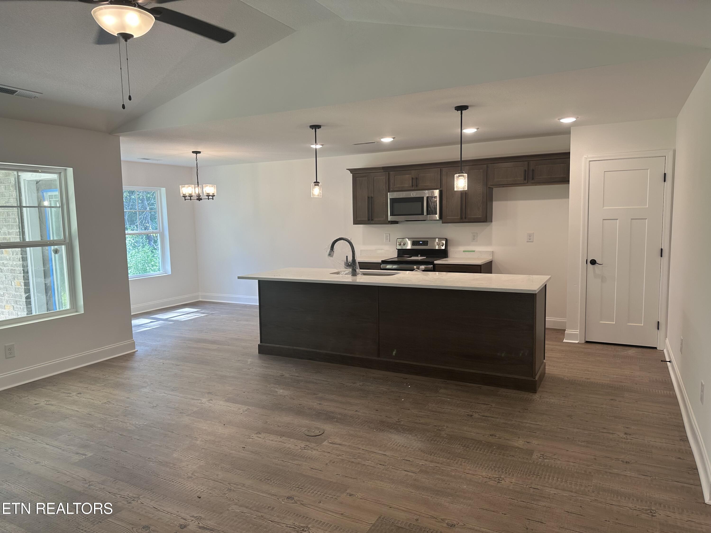 643 Snowflower Circle Pigeon Forge TN 37863