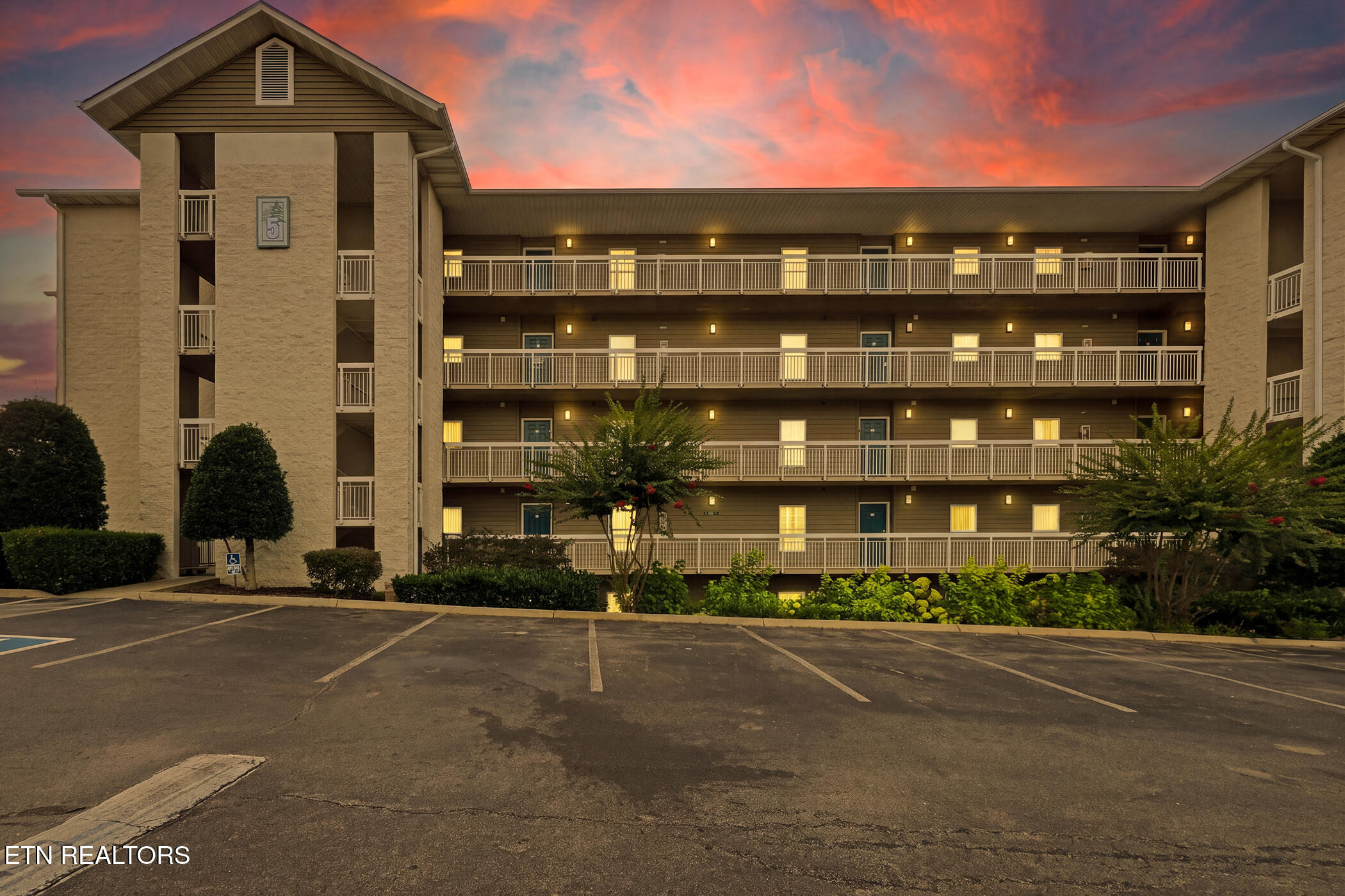 205 Ogle Drive Pigeon Forge TN 37863