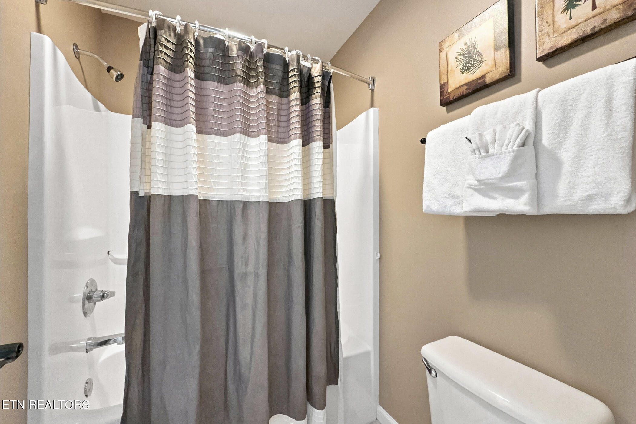 205 Ogle Drive Pigeon Forge TN 37863
