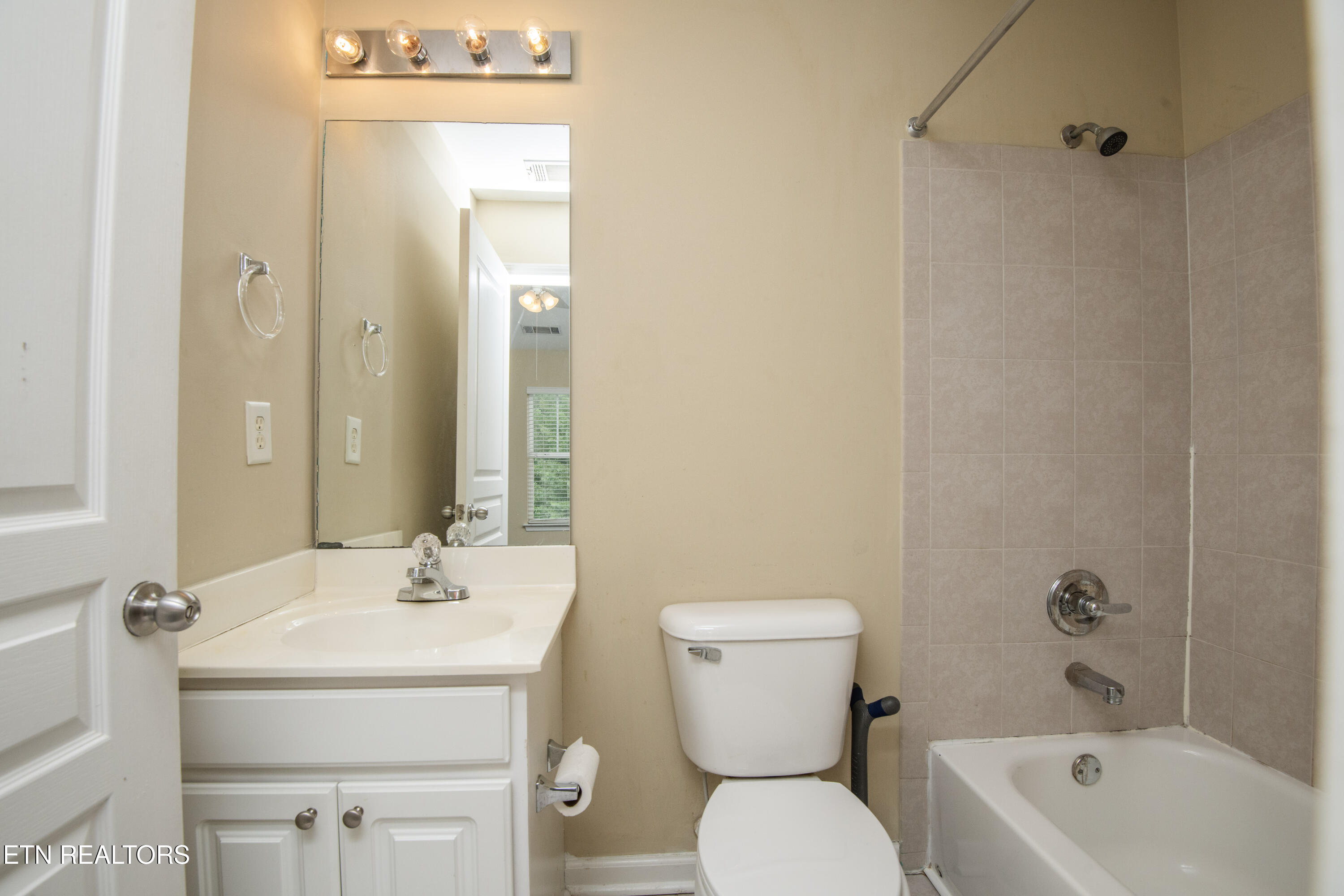3940 Cherokee Woods Way Knoxville TN 37920