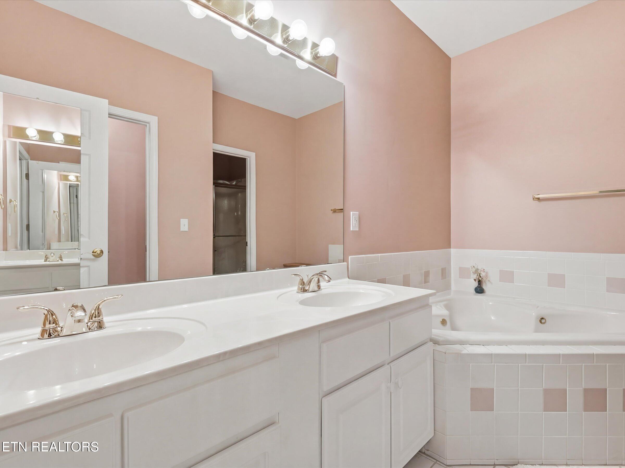 278 Royal Oaks Drive Maryville TN 37801