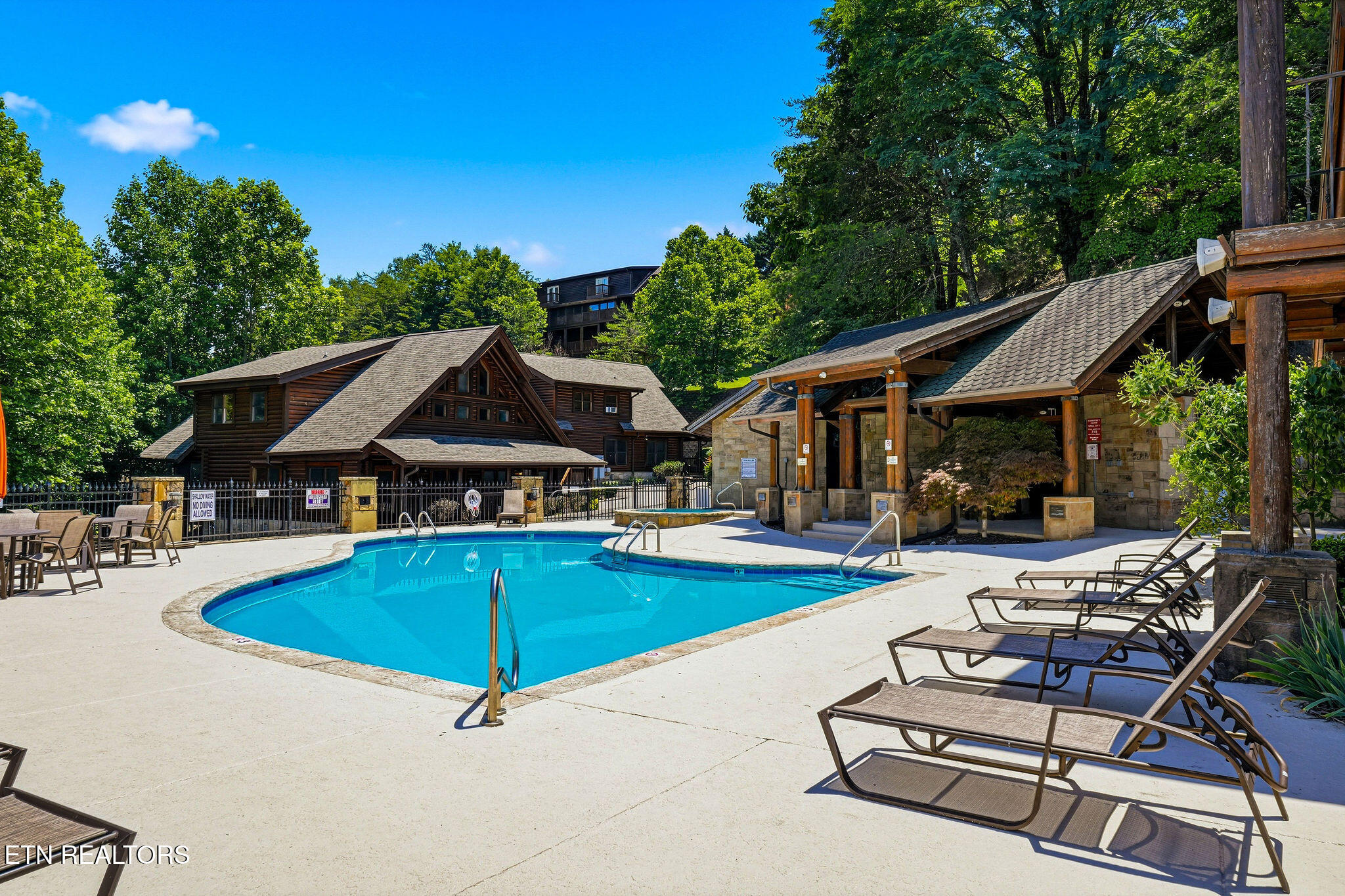 830 Golf View Boulevard Pigeon Forge TN 37863