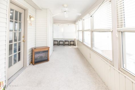 369 Hawthorne Oaks Way Powell TN 37849