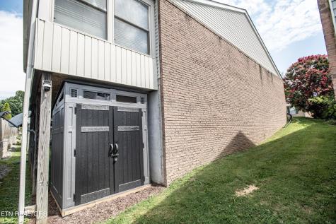 369 Hawthorne Oaks Way Powell TN 37849