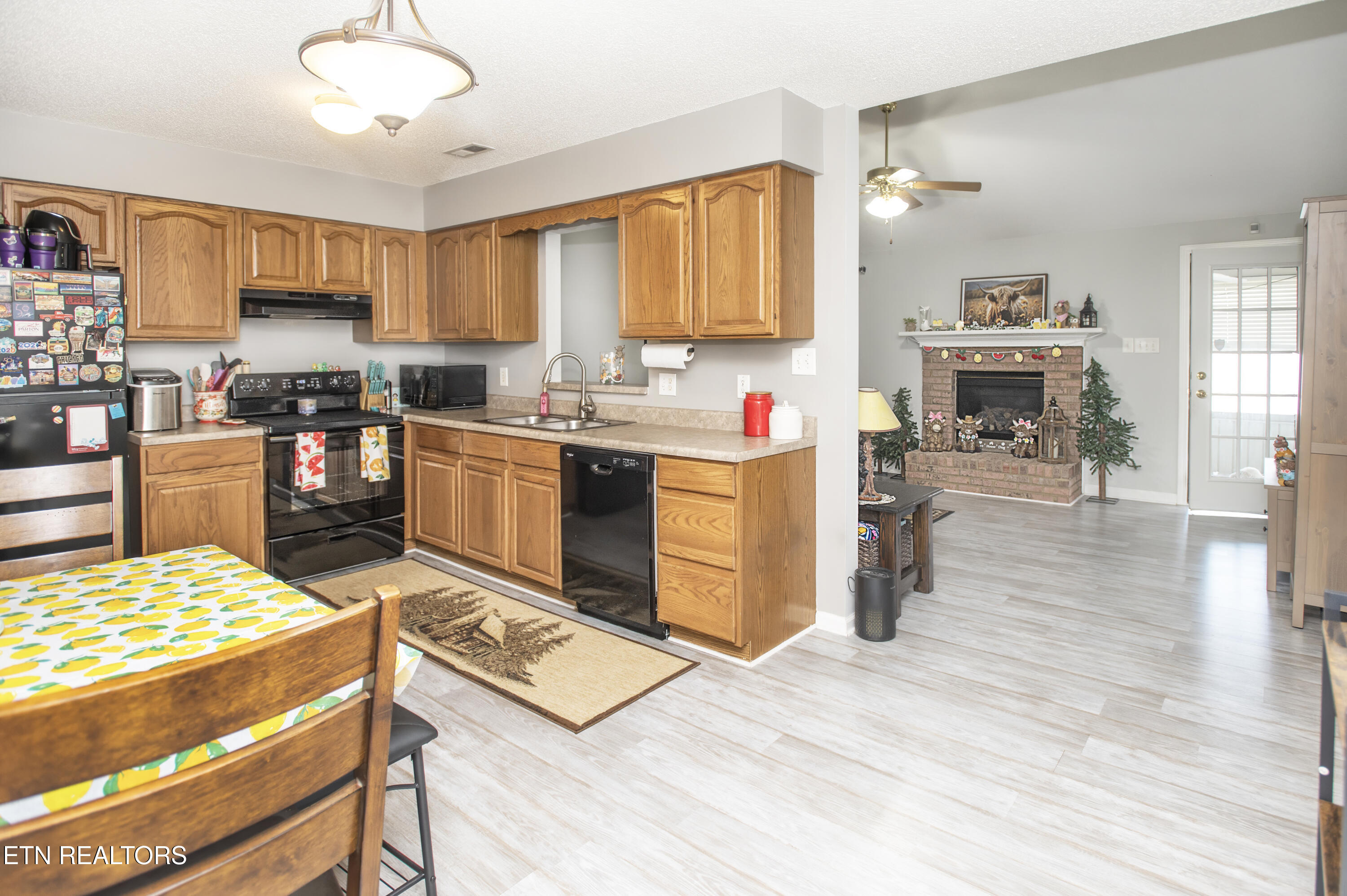 369 Hawthorne Oaks Way Powell TN 37849