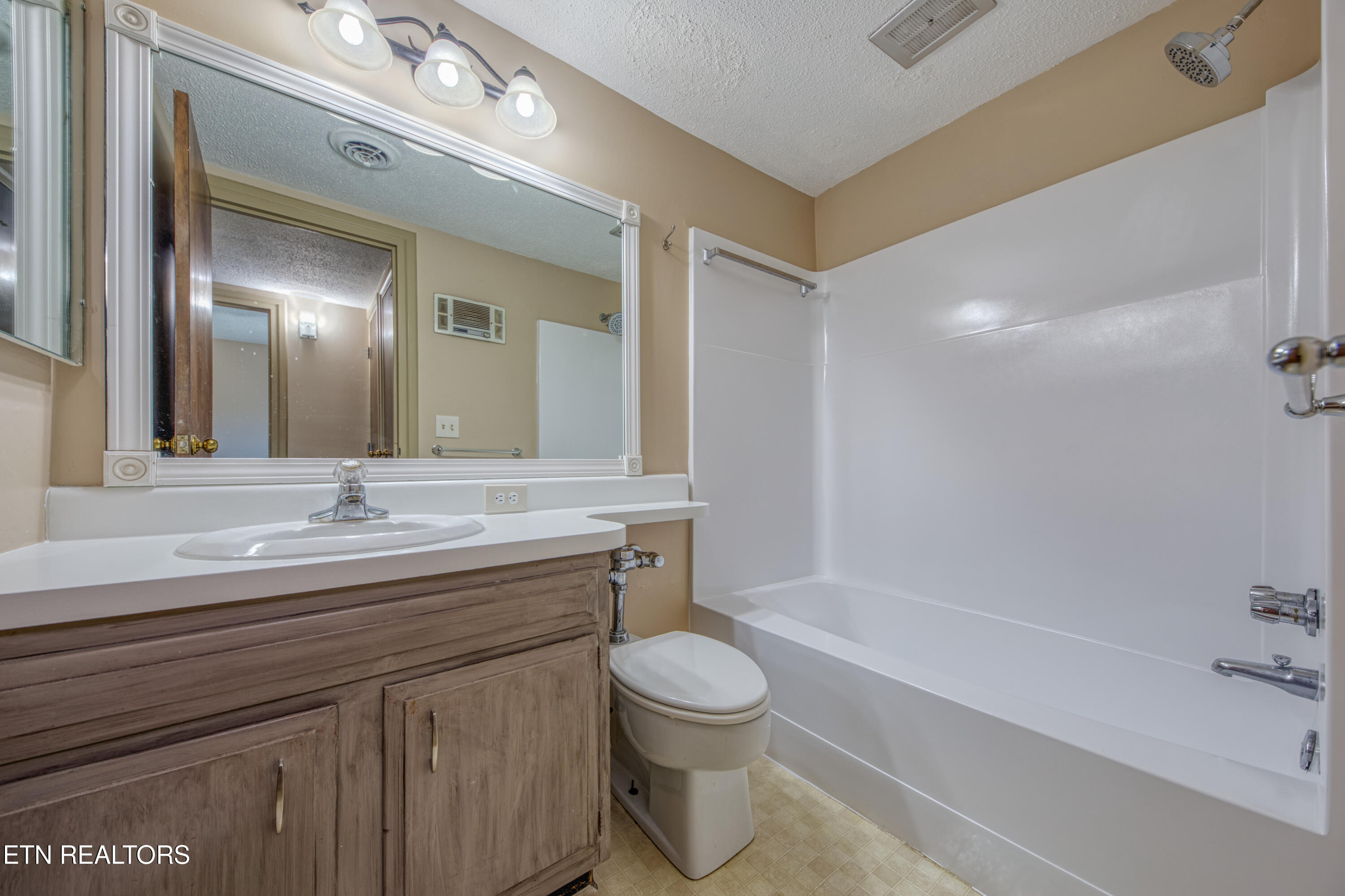 1211 Highland Avenue Knoxville TN 37916