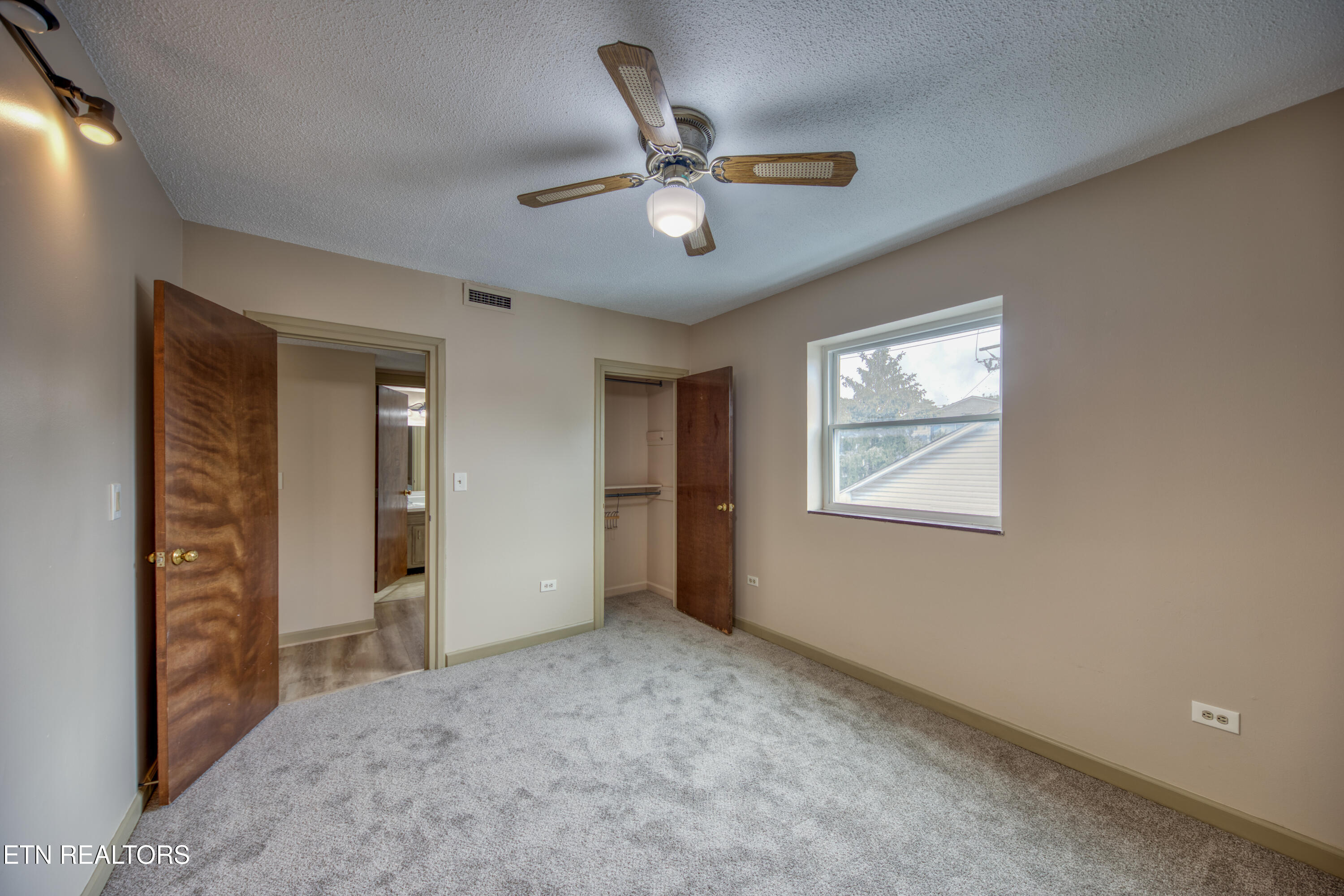 1211 Highland Avenue Knoxville TN 37916