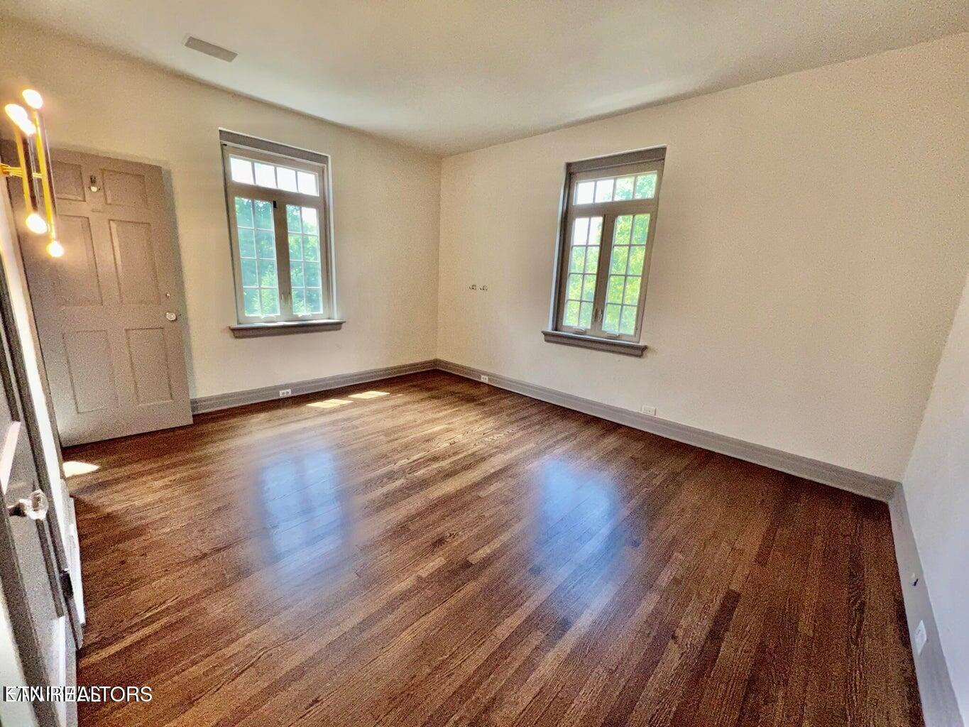 3061 Kingston Pike Knoxville TN 37919