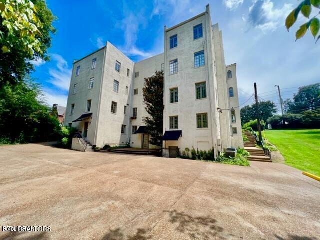 3061 Kingston Pike Knoxville TN 37919