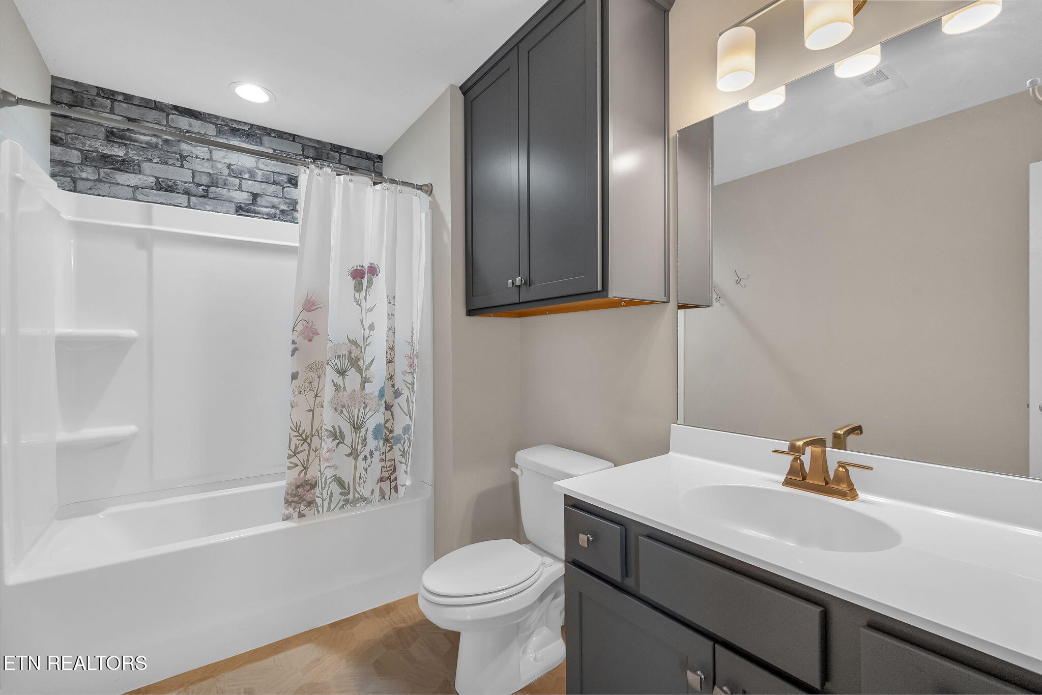 310 Broadberry Avenue Oak Ridge TN 37830