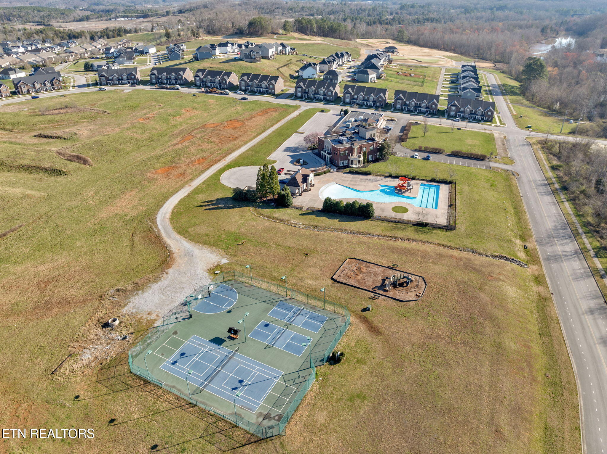 310 Broadberry Avenue Oak Ridge TN 37830