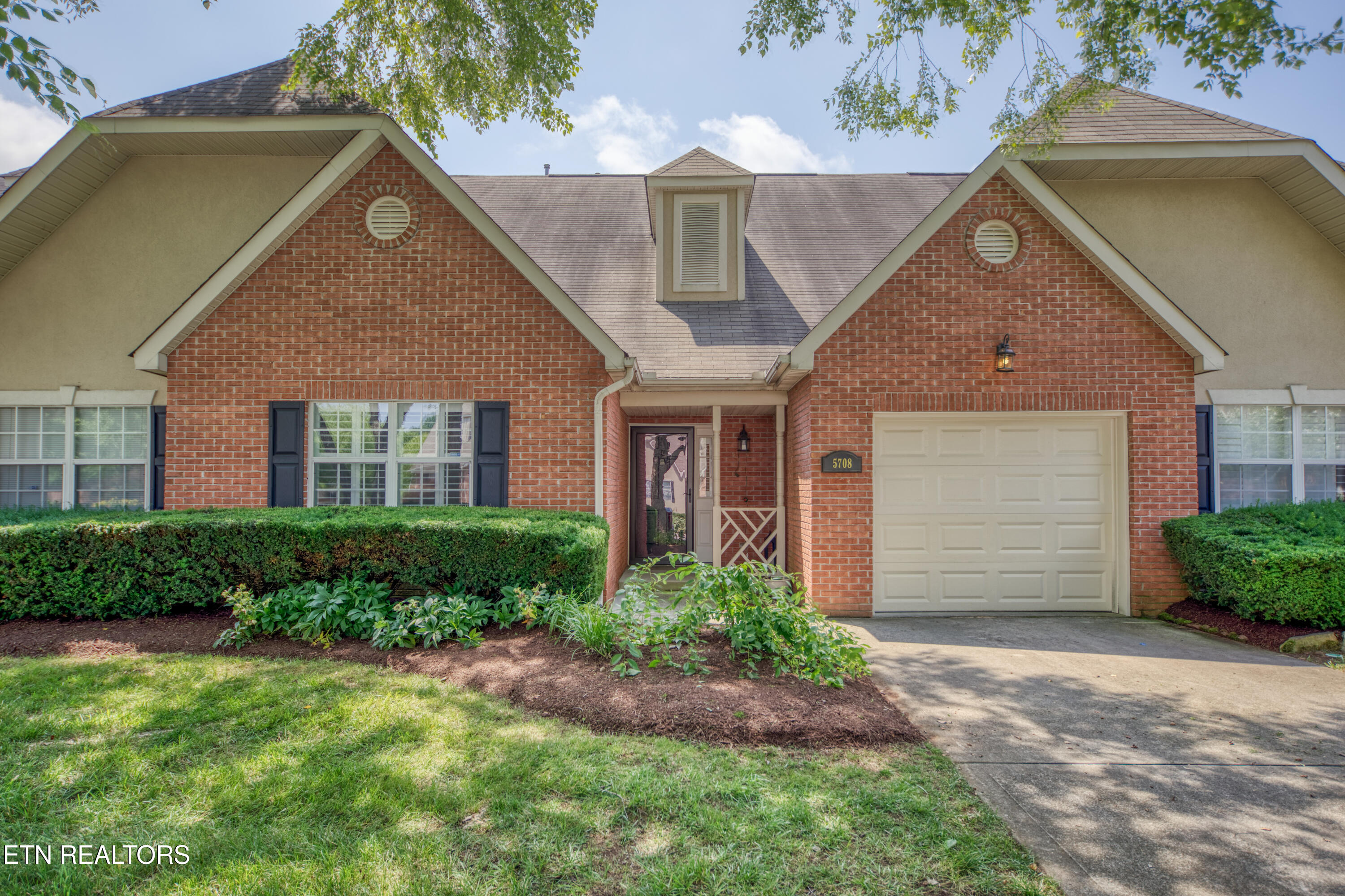 5708 Boones Creek Lane Knoxville TN 37912