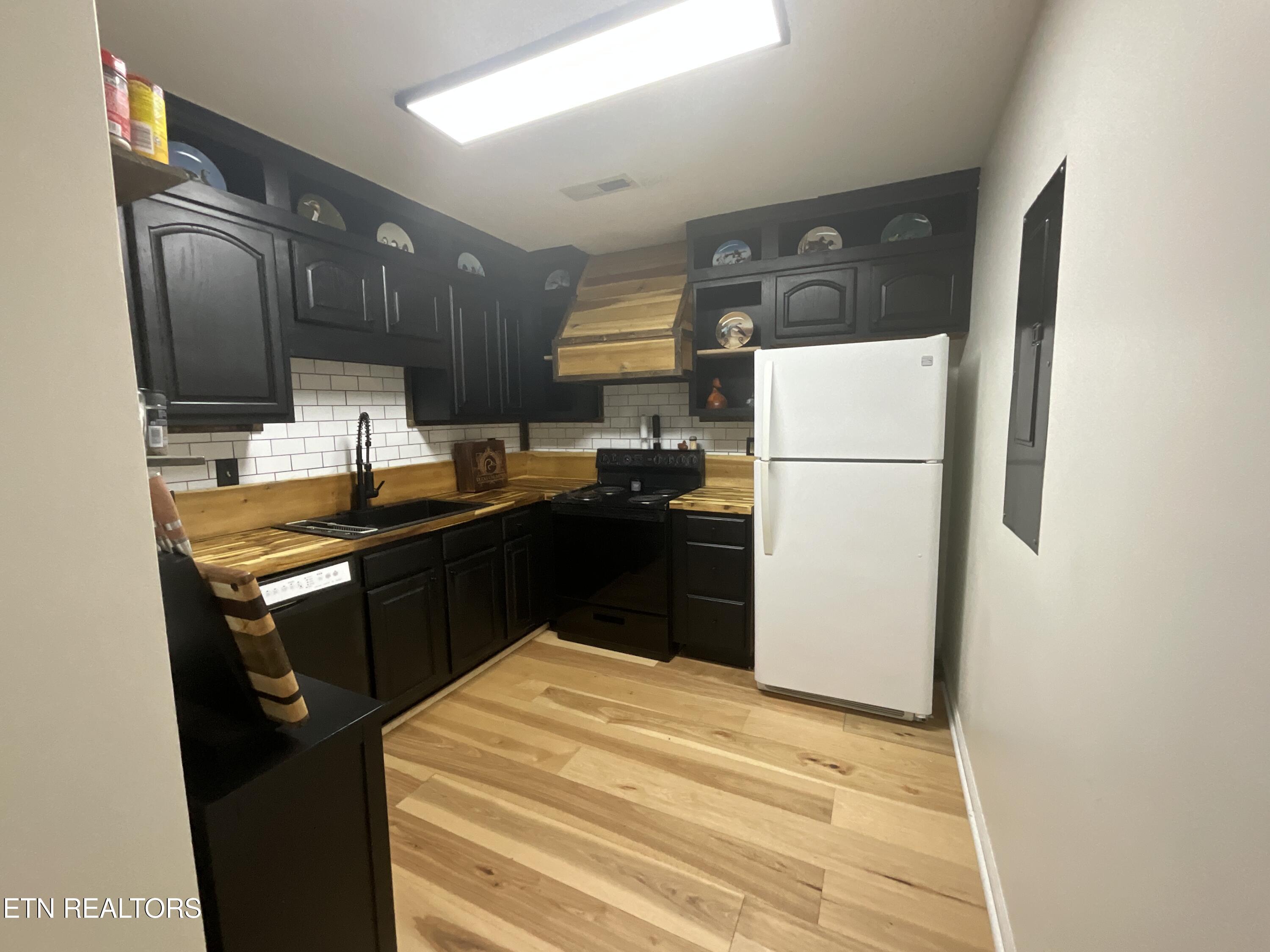100 Village Way Kingston TN 37763
