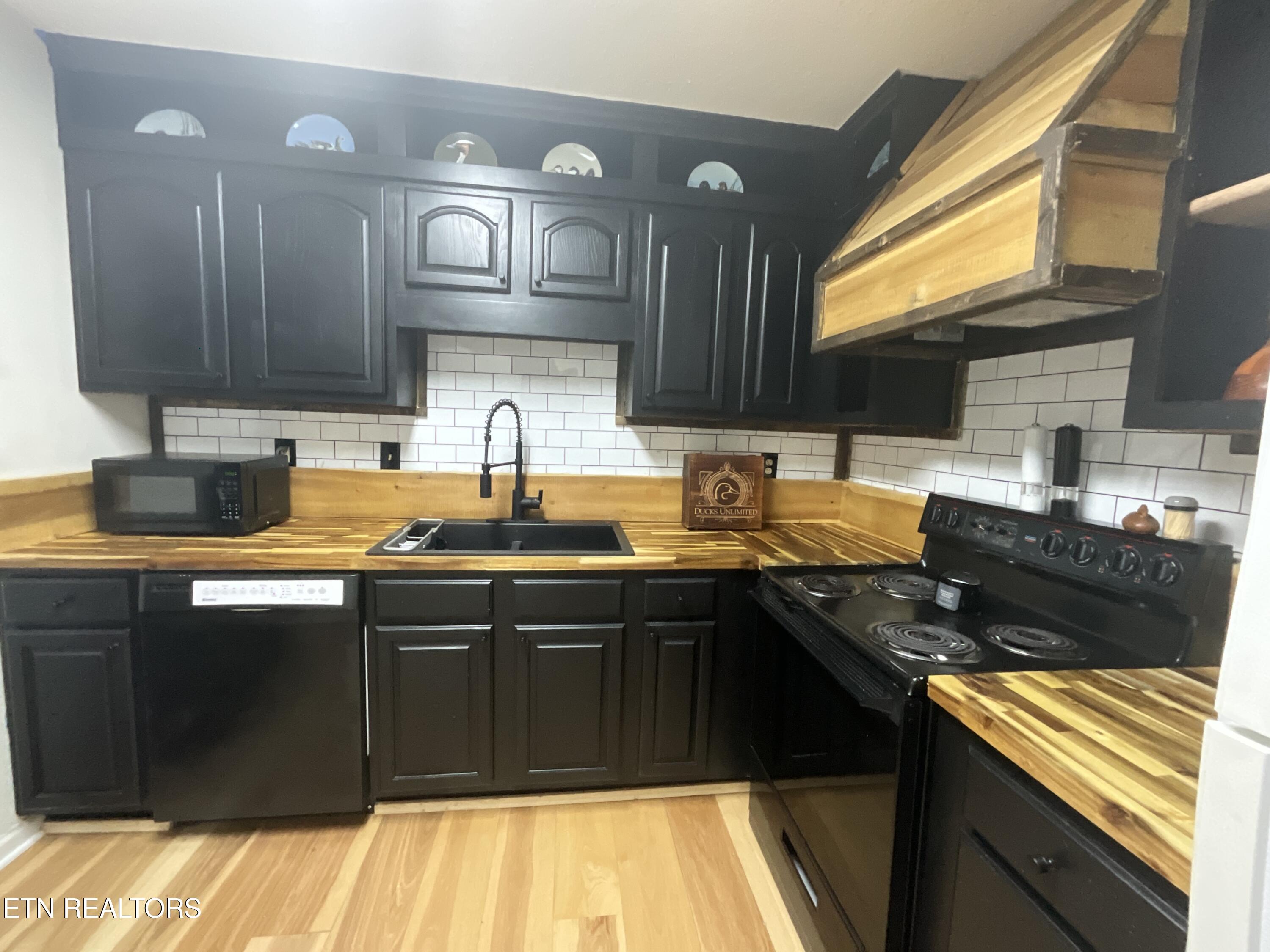 100 Village Way Kingston TN 37763