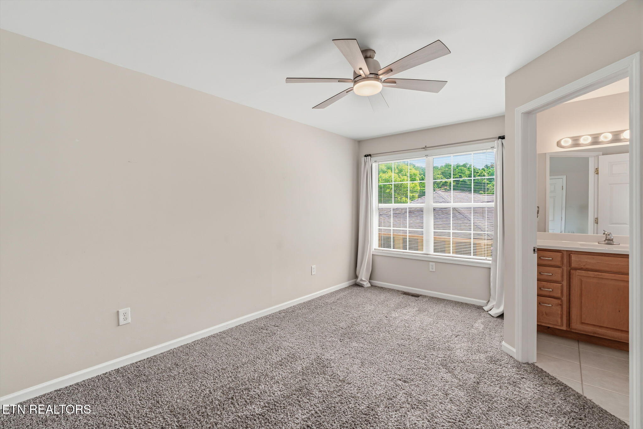 6813 Spring Glen Way Knoxville TN 37919