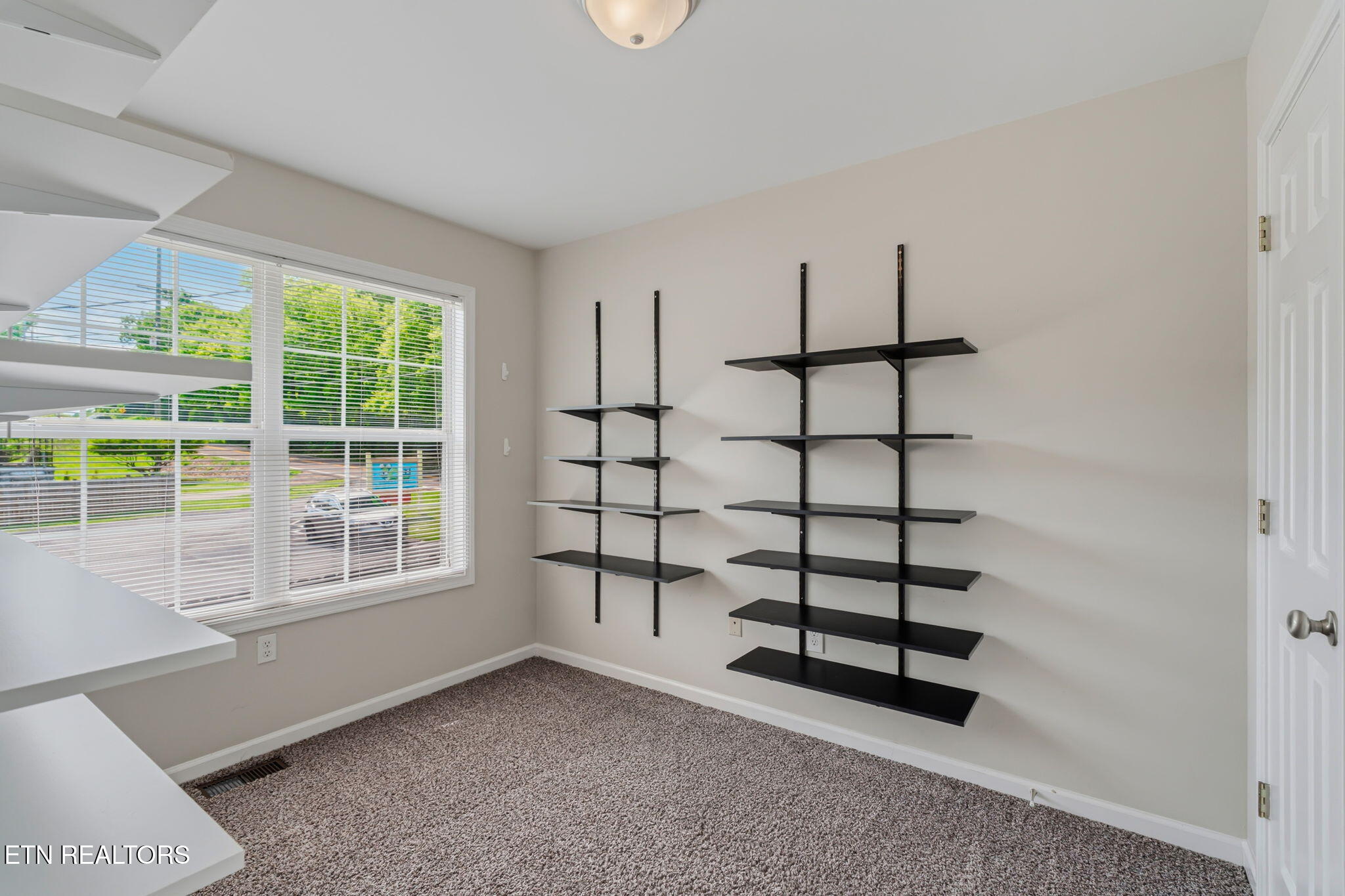 6813 Spring Glen Way Knoxville TN 37919