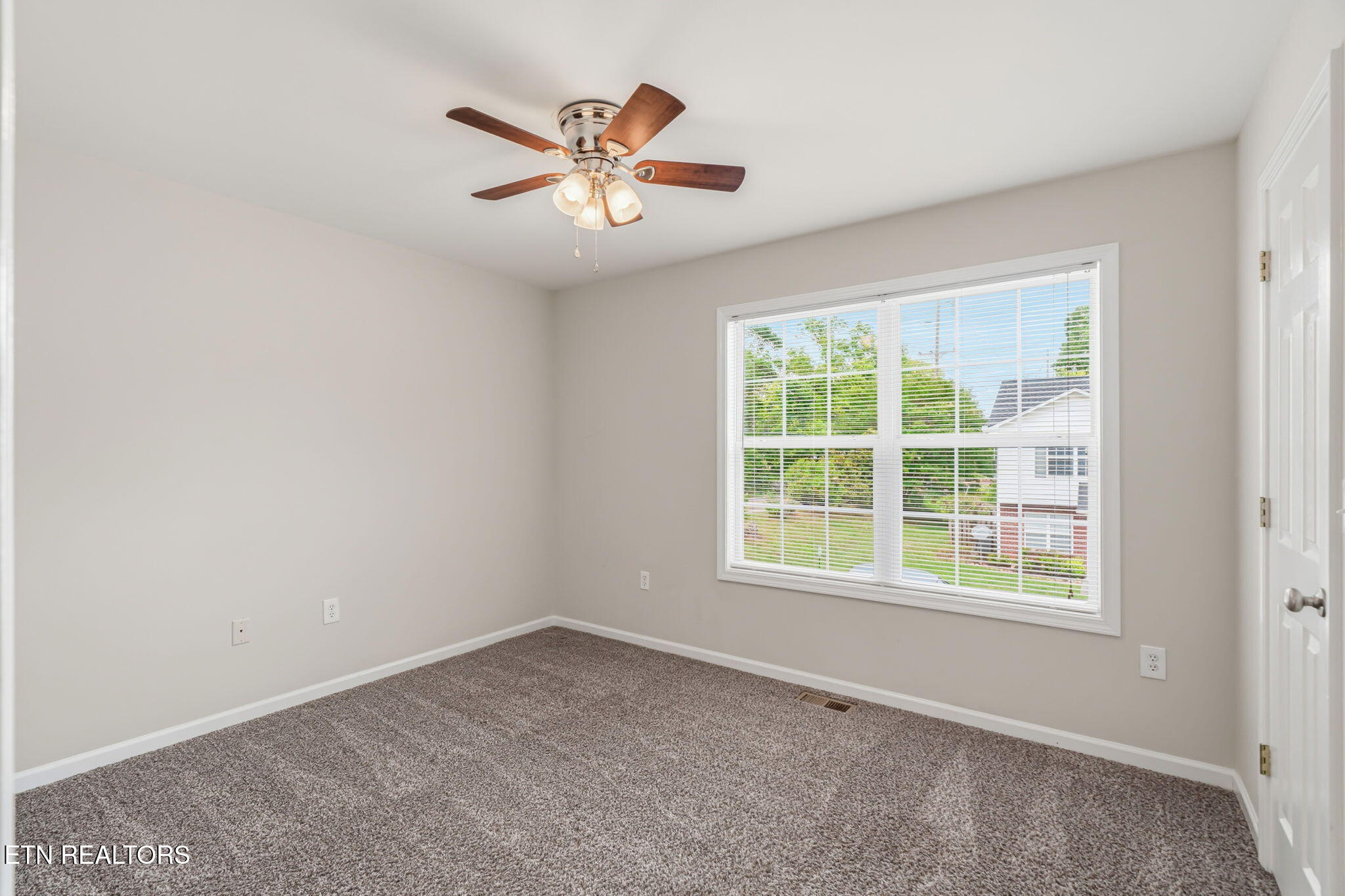 6813 Spring Glen Way Knoxville TN 37919