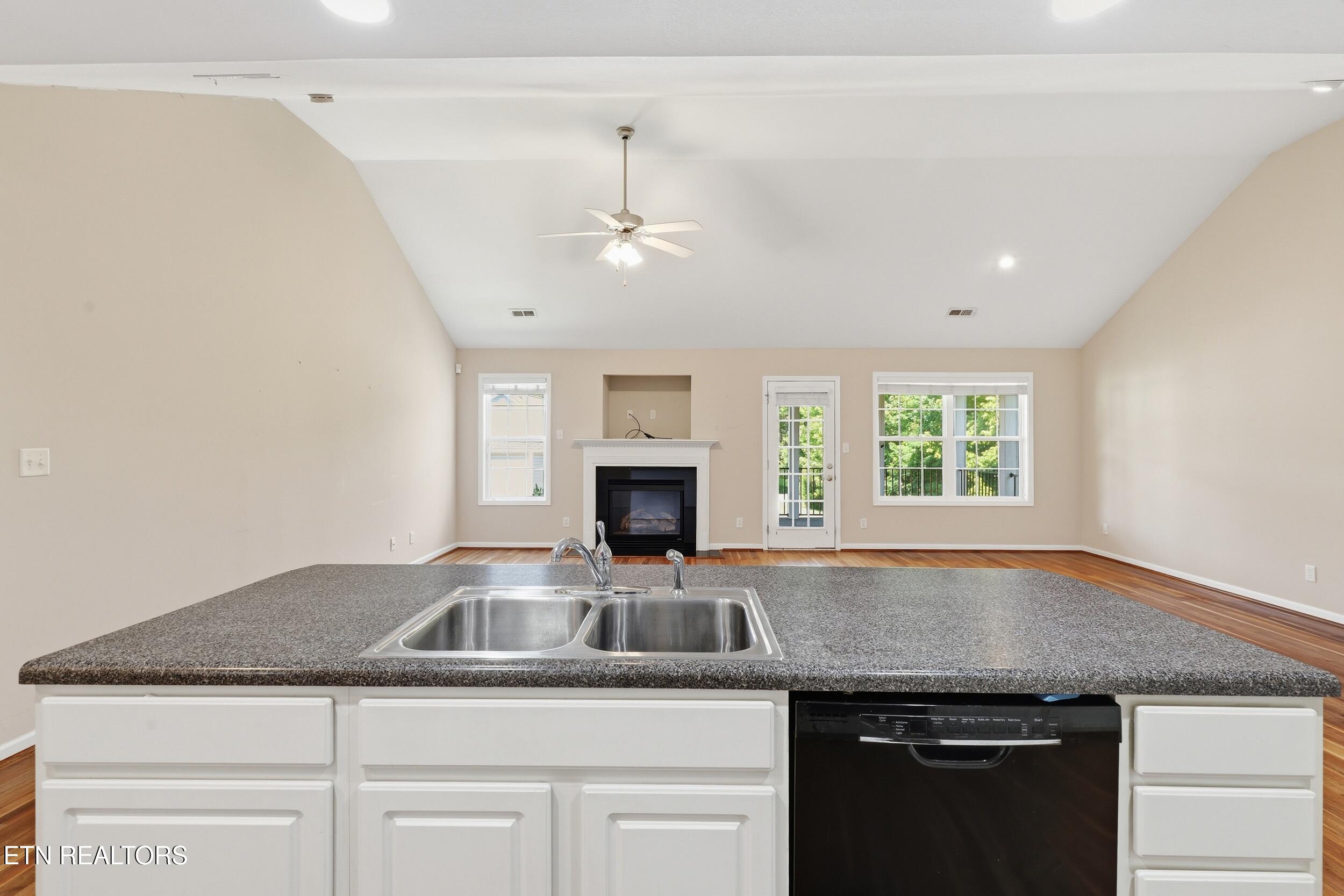 4609 Oak Meadow Way Knoxville TN 37918