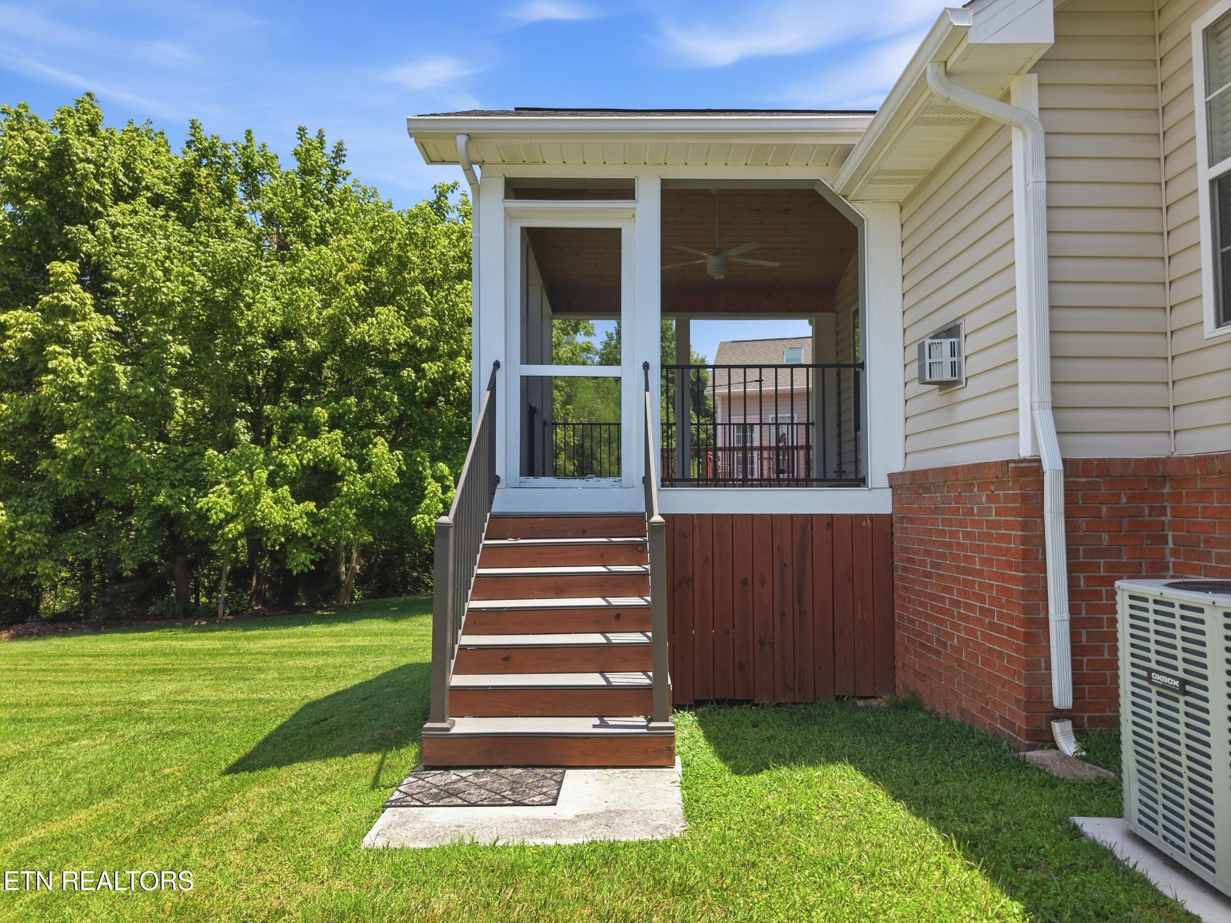4609 Oak Meadow Way Knoxville TN 37918