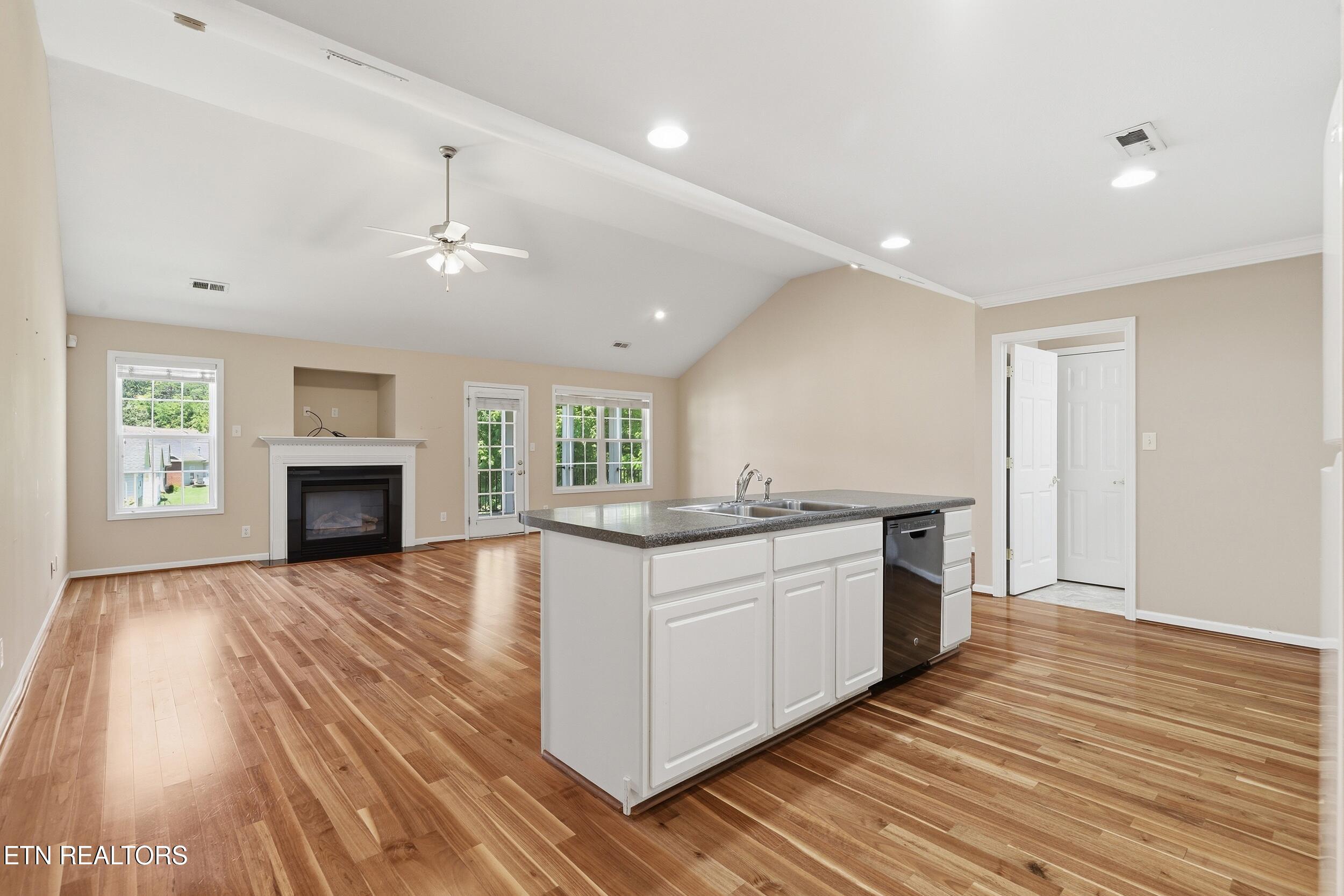4609 Oak Meadow Way Knoxville TN 37918