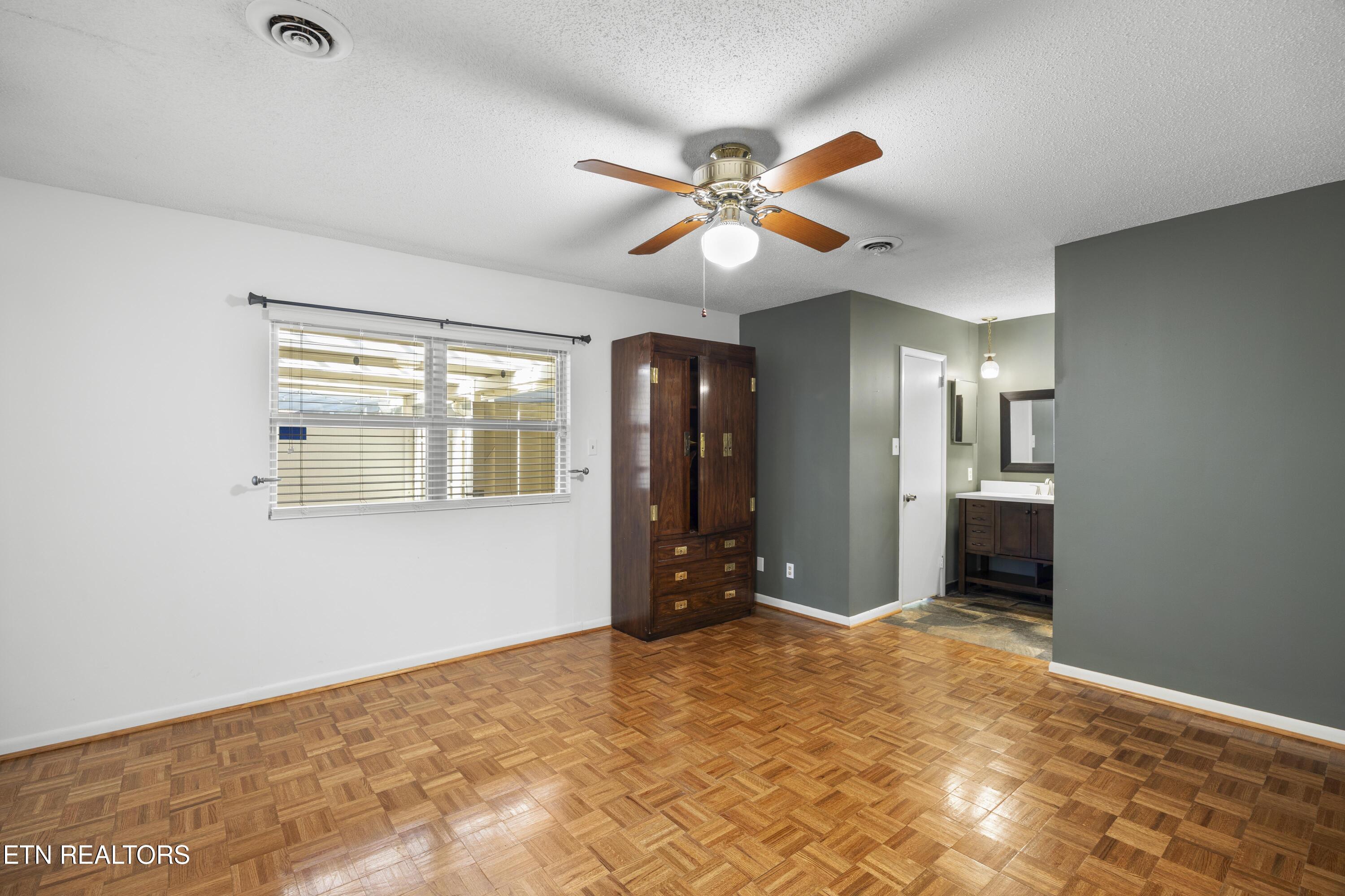 7914 Gleason Drive Knoxville TN 37919