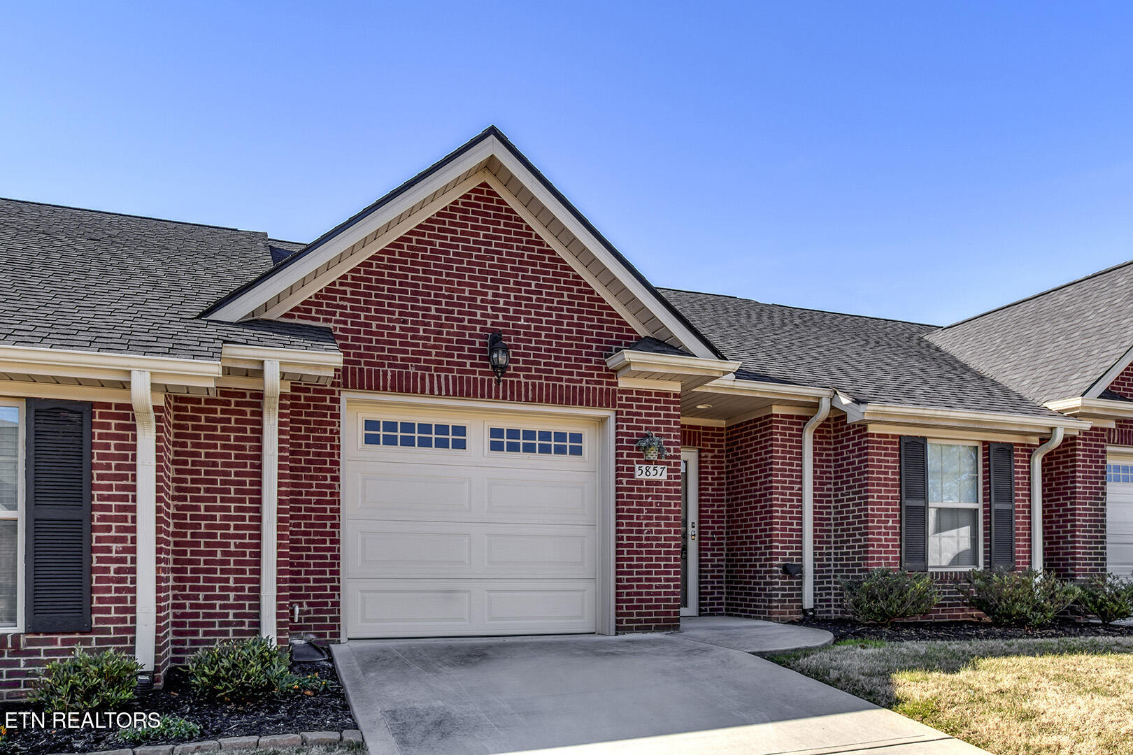 5857 Trestle Way Knoxville TN 37918