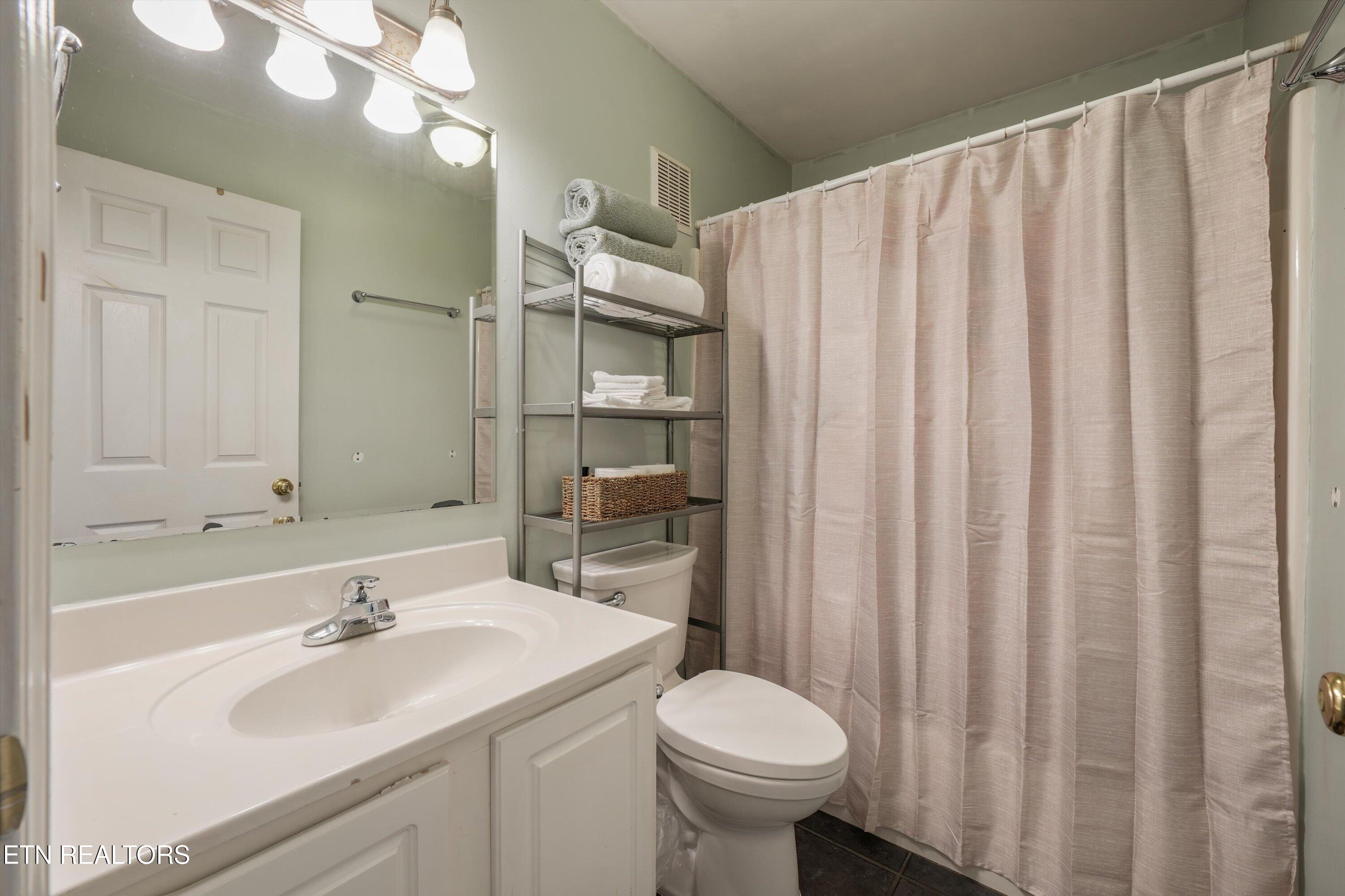 1628 Queen Anne Way Knoxville TN 37916