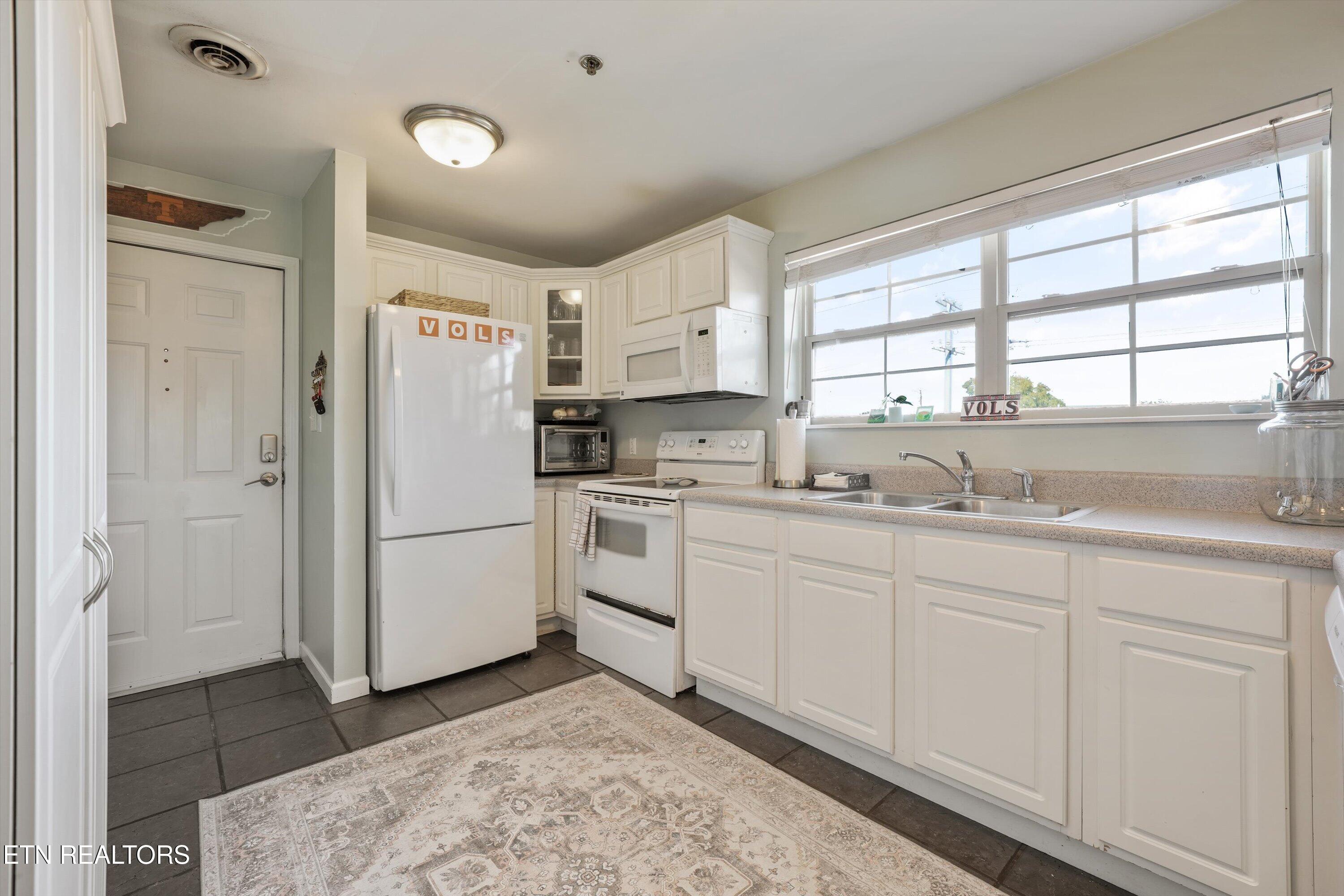 1628 Queen Anne Way Knoxville TN 37916